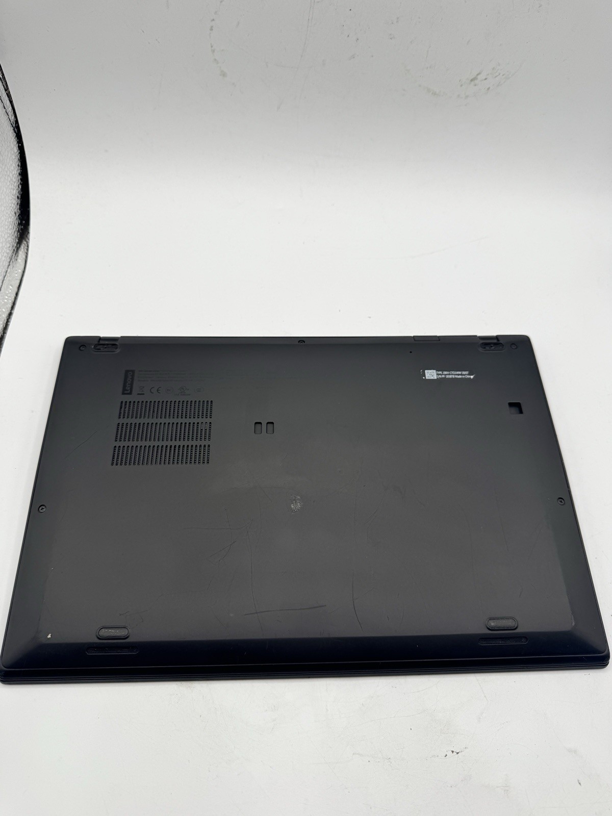Lenovo ThinkPad X1 Carbon 6th Gen 14″ FHD Touch I5-8350U 512GB SSD 16GB W11P