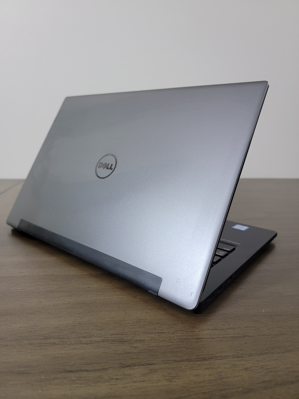 CLEAN Dell Latitude 7370, Intel M3-6Y30, 4 GB Ram, 128GB SSD Windows 11 Pro