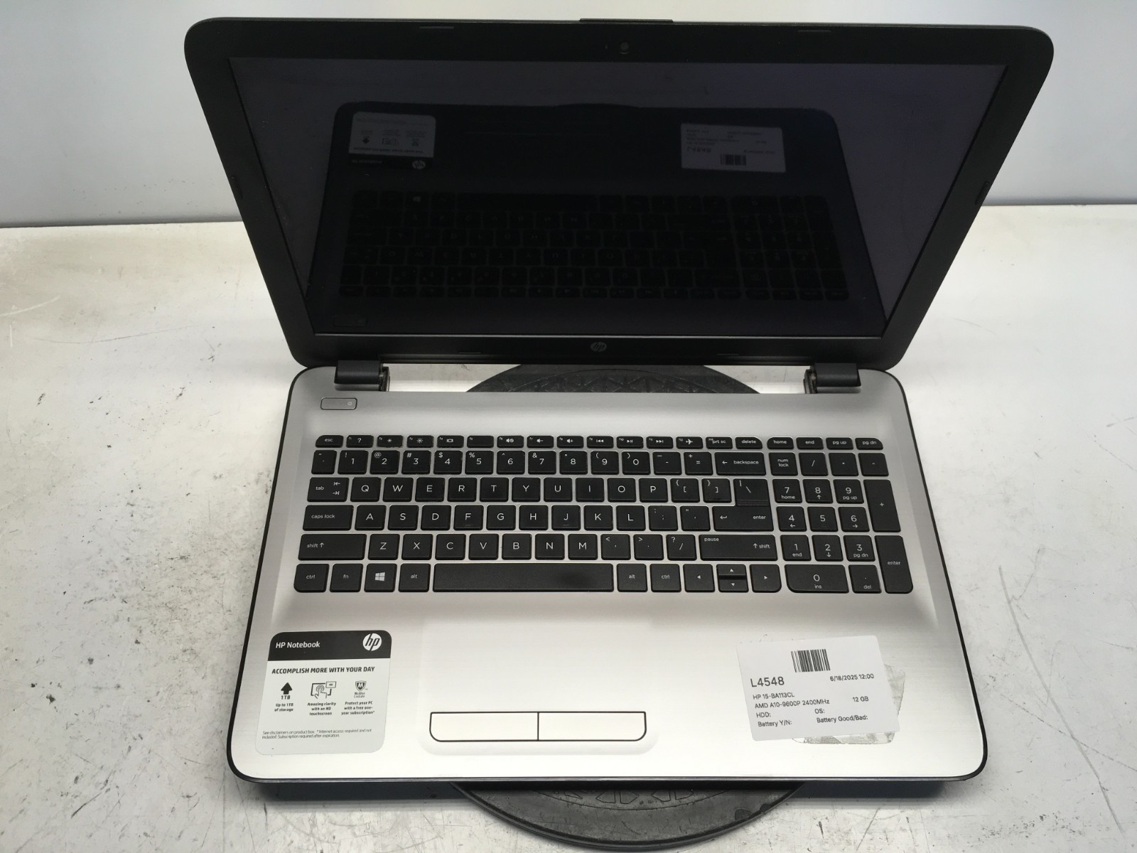 HP 15-BA113CL AMD A10-9600P 2400MHz 12 GB NO HDD