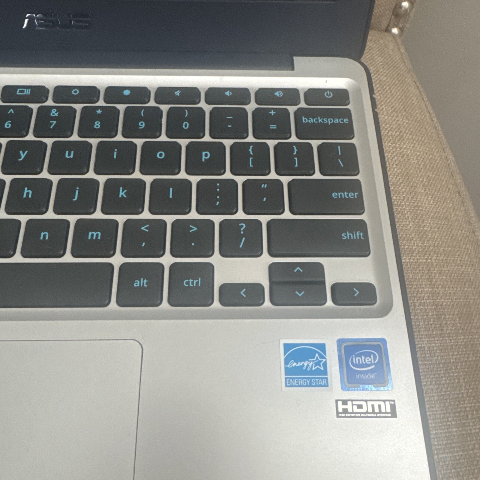 ASUS Chromebook C202SA-YS04 11.6″, Intel Celeron, 32GB eMMc, 4GB RAM, White/Blue