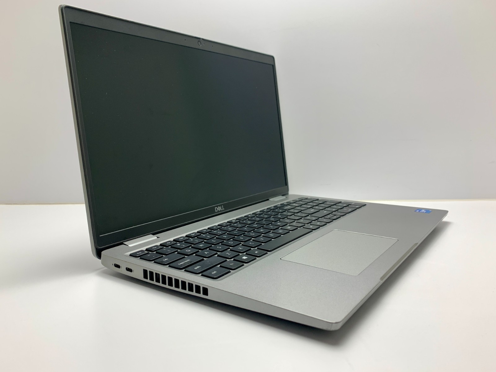 Dell Latitude 5520 | i5-1145G7 | 16GB RAM | 256GB NVMe | LINUX