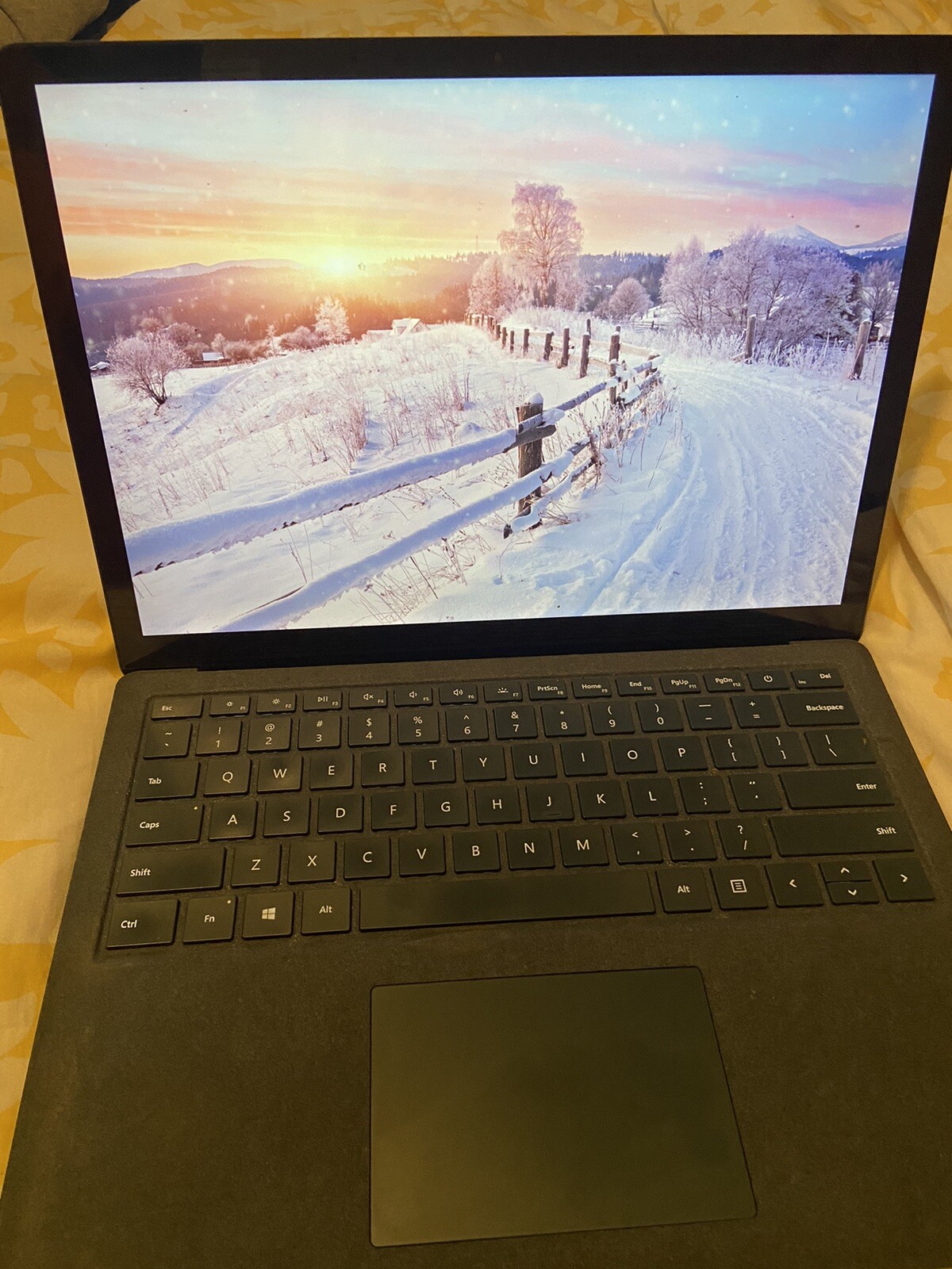 Microsoft Surface Pro X 13″ (256GB SSD, Microsoft SQ1, 3.00 GHz, 16 GB)…