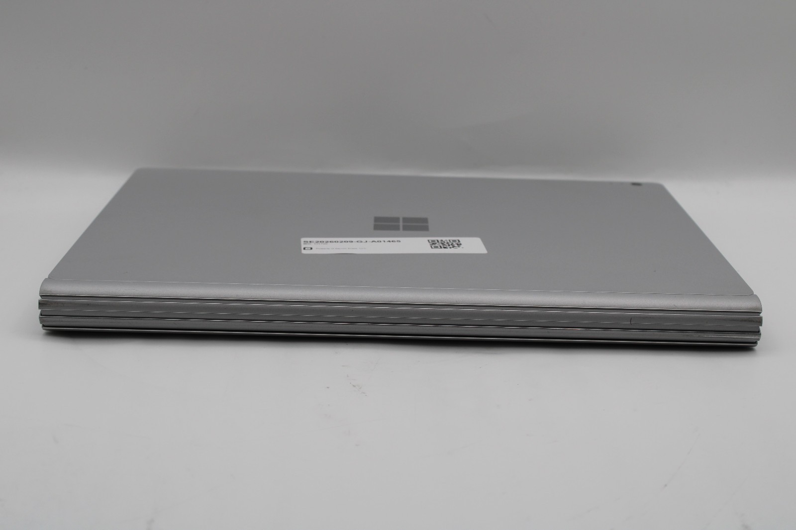 Microsoft Surface Book 13″ i7-6th Gen 8GB RAM 256GB SSD GTX 965M No OS *PARTS