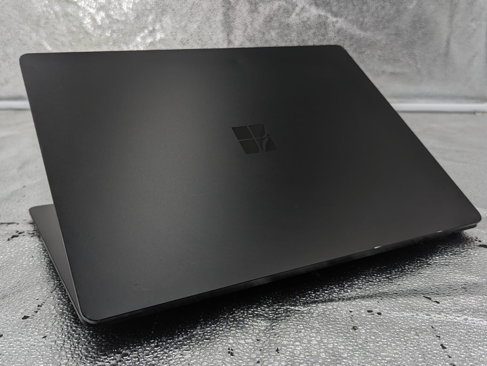 Microsoft Surface Laptop 3 13.5″ 256GB 8G, Intel Core i5-1035G7 – 1.20 GHz,