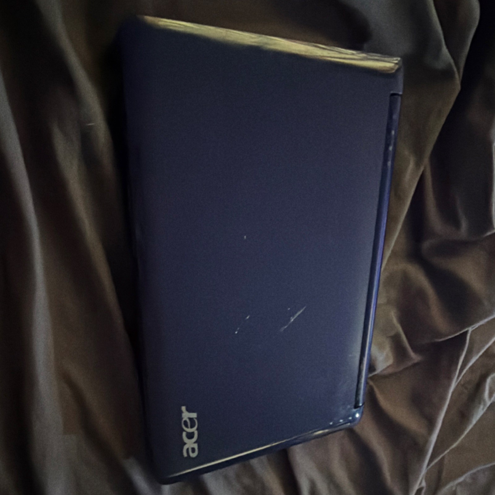 Acer Aspire One ZG5 Netbook Intel Atom 1GB RAM needs battery