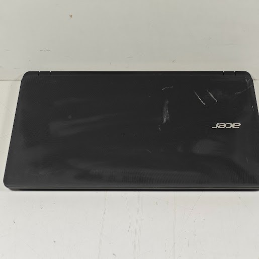 Acer Aspire ES1-523-223P Laptop – E1-7010, Radeon R2, 4GB RAM, No SSD, 15.6″ HD