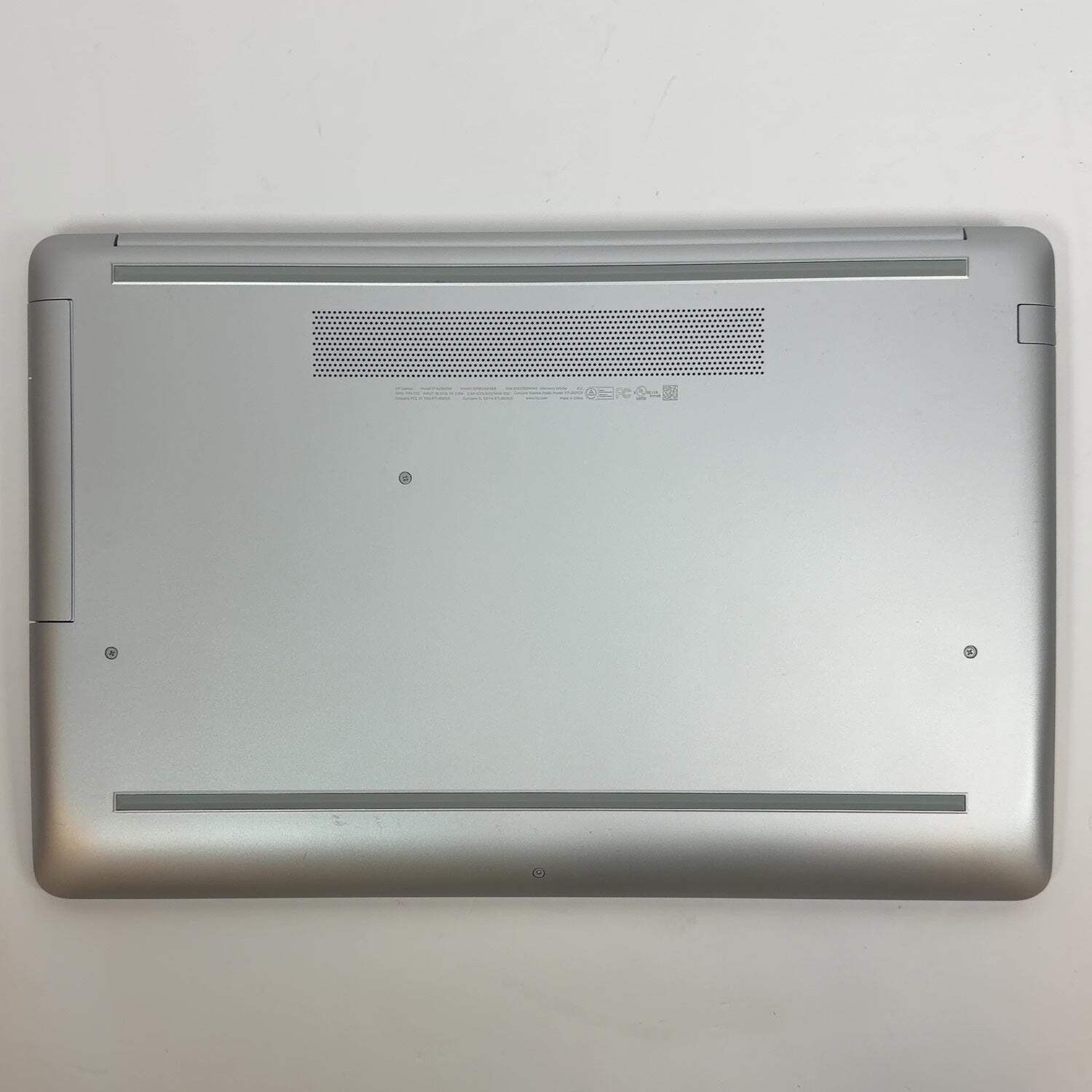 HP Laptop 17-BY3053CL 17.3″ i5-1035G1 1.0GHz 12GB RAM 1TB HDD