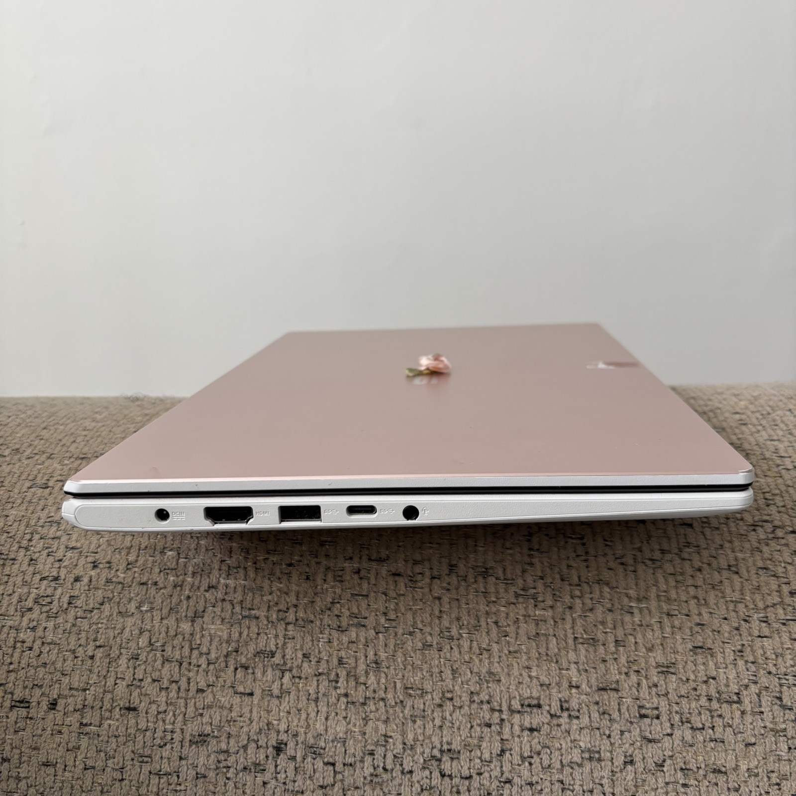ASUS VivoBook E410MAB/E410MA 4GB RAM 64GB SSD, Rose Gold (Used), Windows 10 OS