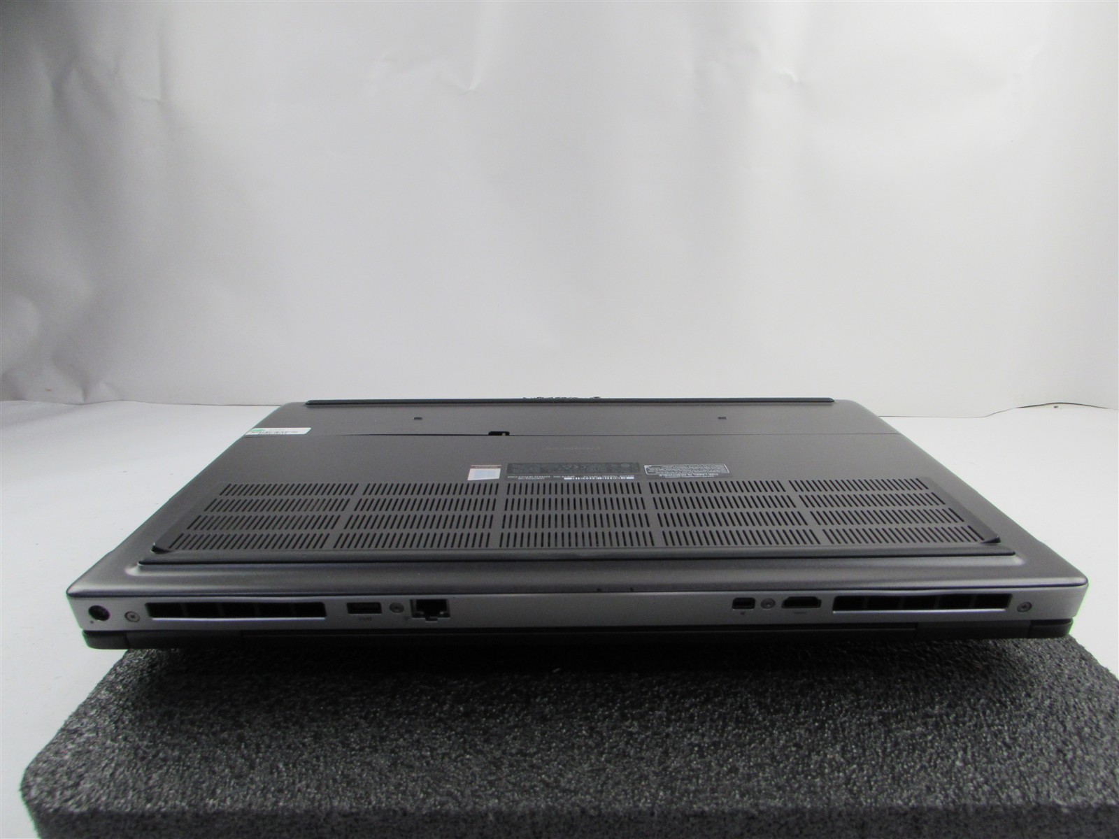 DELL PRECISION 7740 17.3″ I7-9750H NO SSD 64GB RAM NVIDIA RTX 4000 NO O.S/BATT