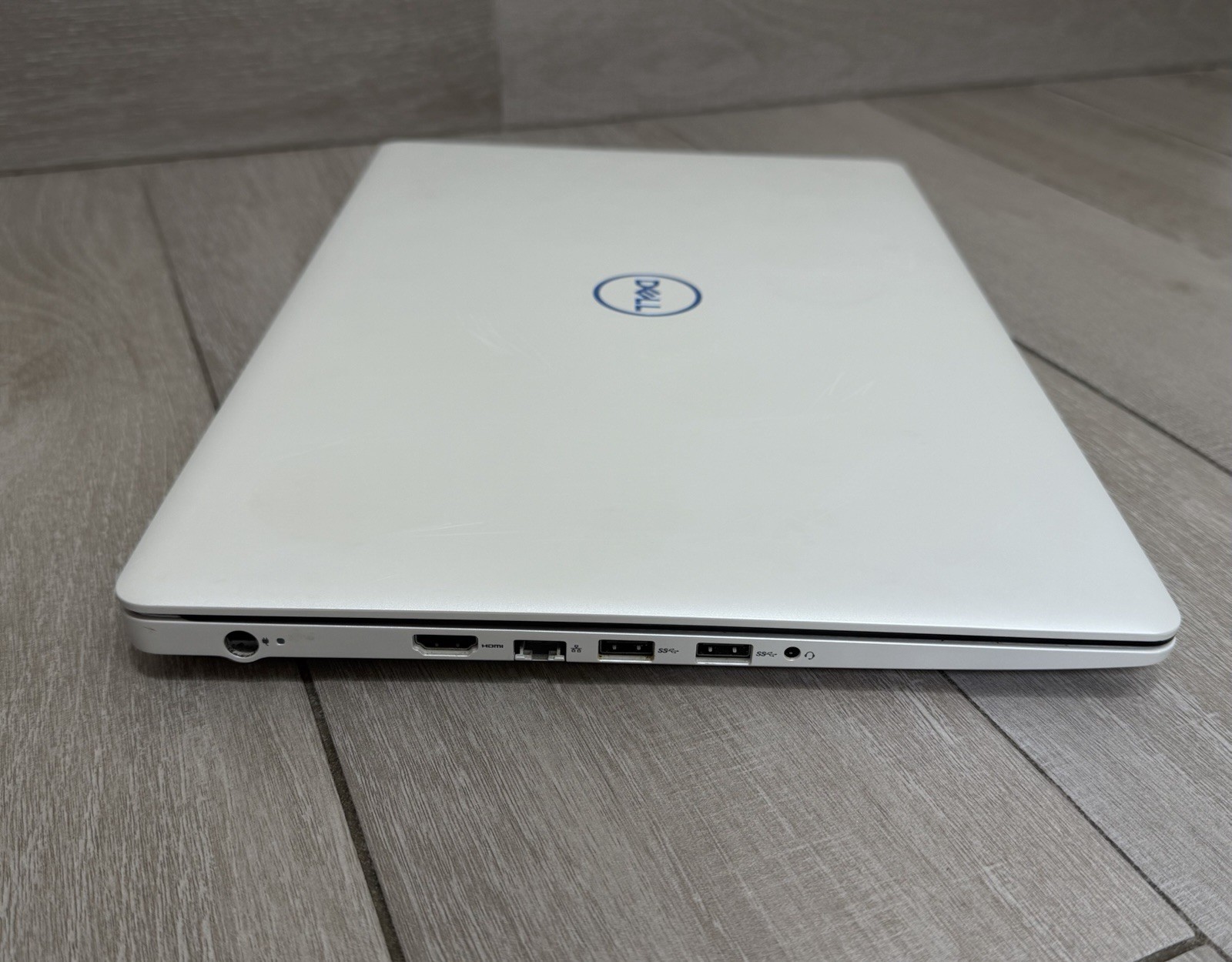 Dell G3 3579 Gaming Laptop Core i7 8750H GeForce GTX 1050 8GB RAM 1TB HDD