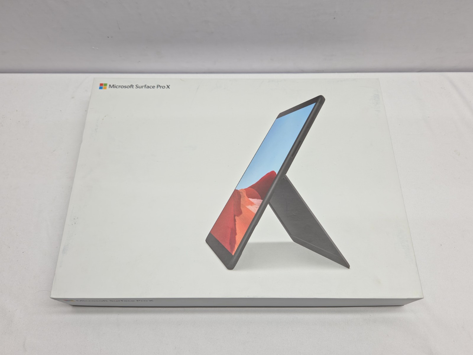 Microsoft Surface Pro X Bundle Microsoft SQ1 8GB RAM 128GB SSD + Docking Station