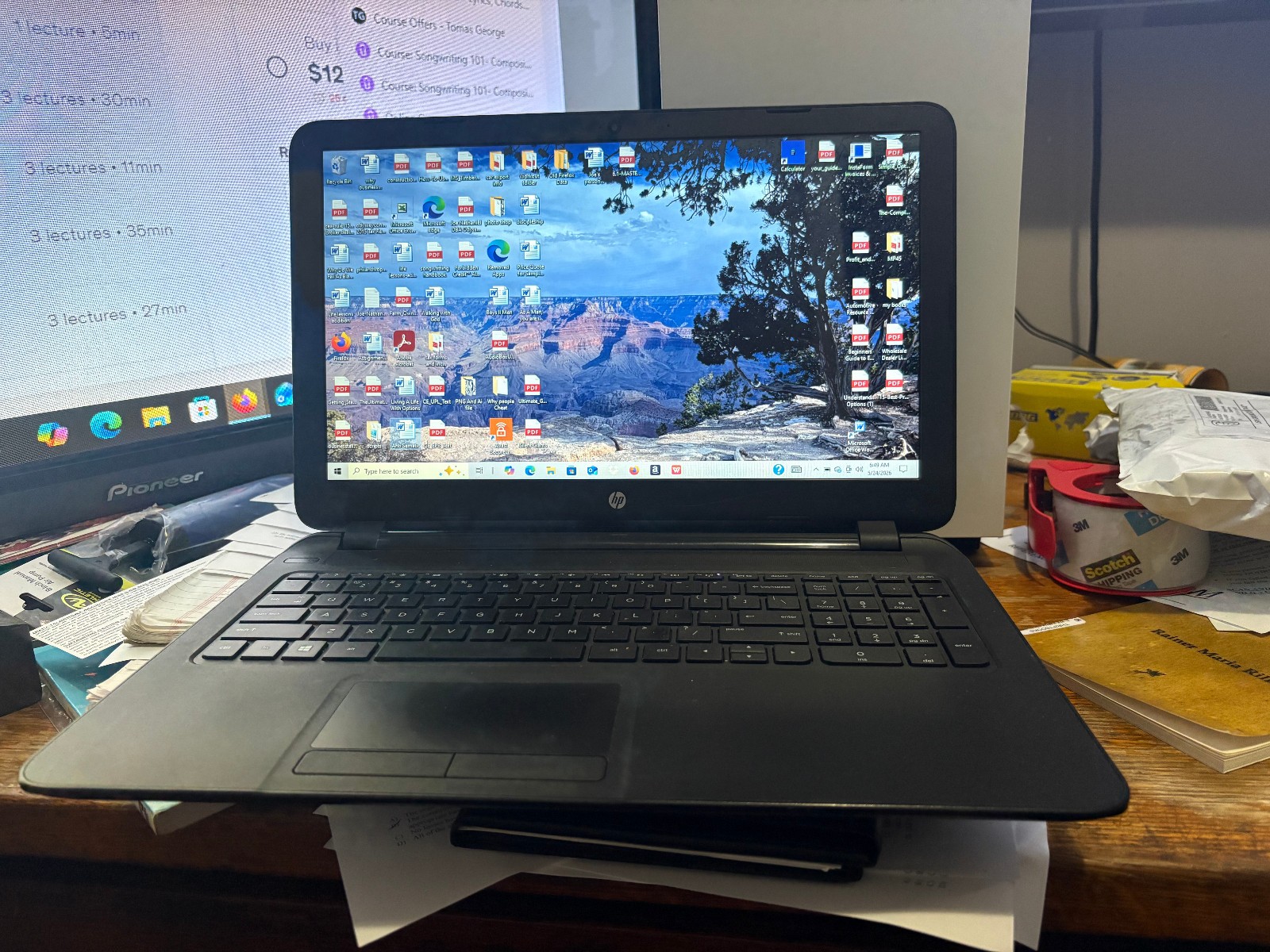 HP 15-f305dx 15.6″ Windows 10 Laptop 4GB RAM 500GB HDD. Comes with power cord