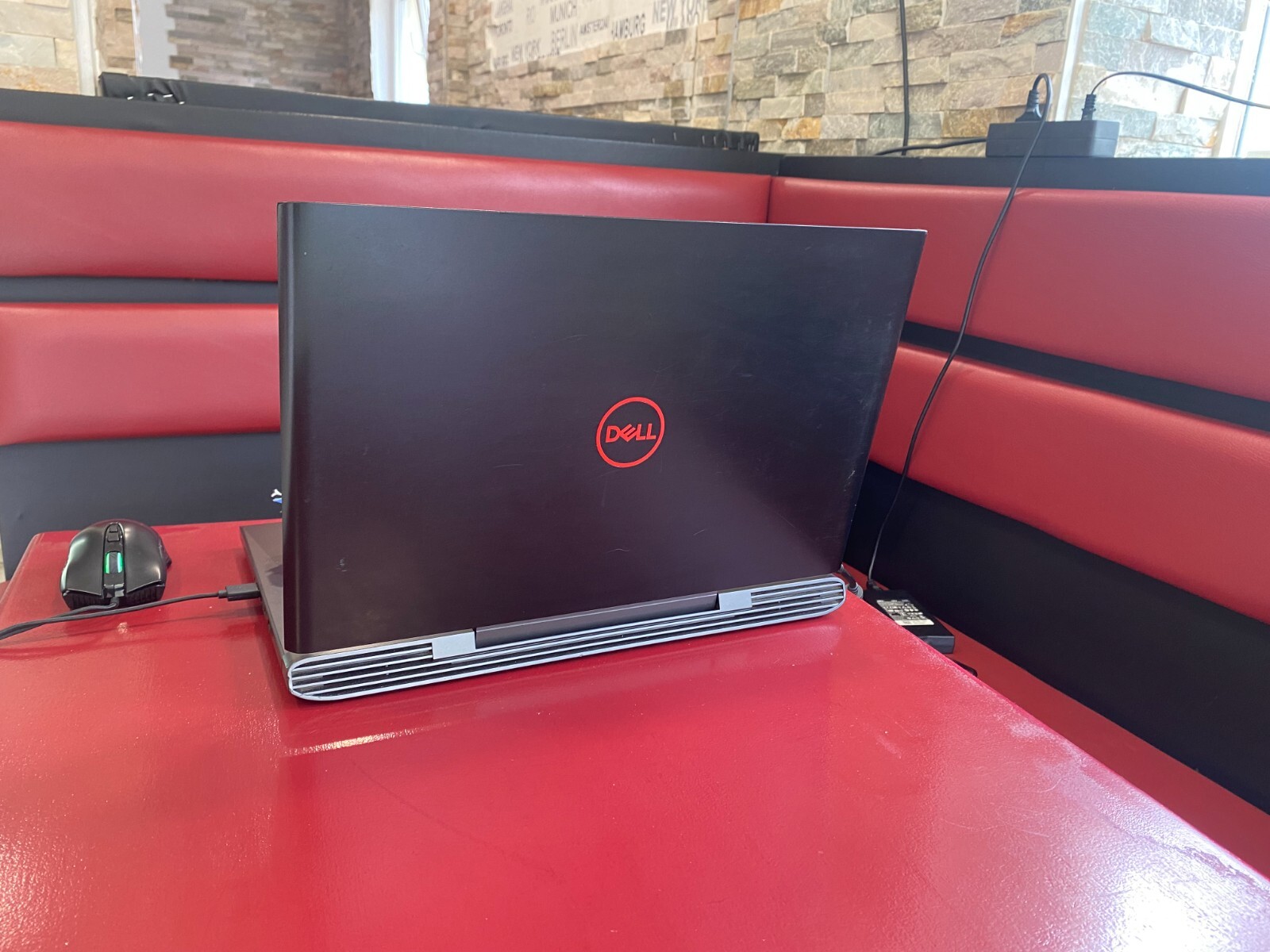 Dell Inspiron 15 7577 (1 TB) 15.6″ Intel Core i7