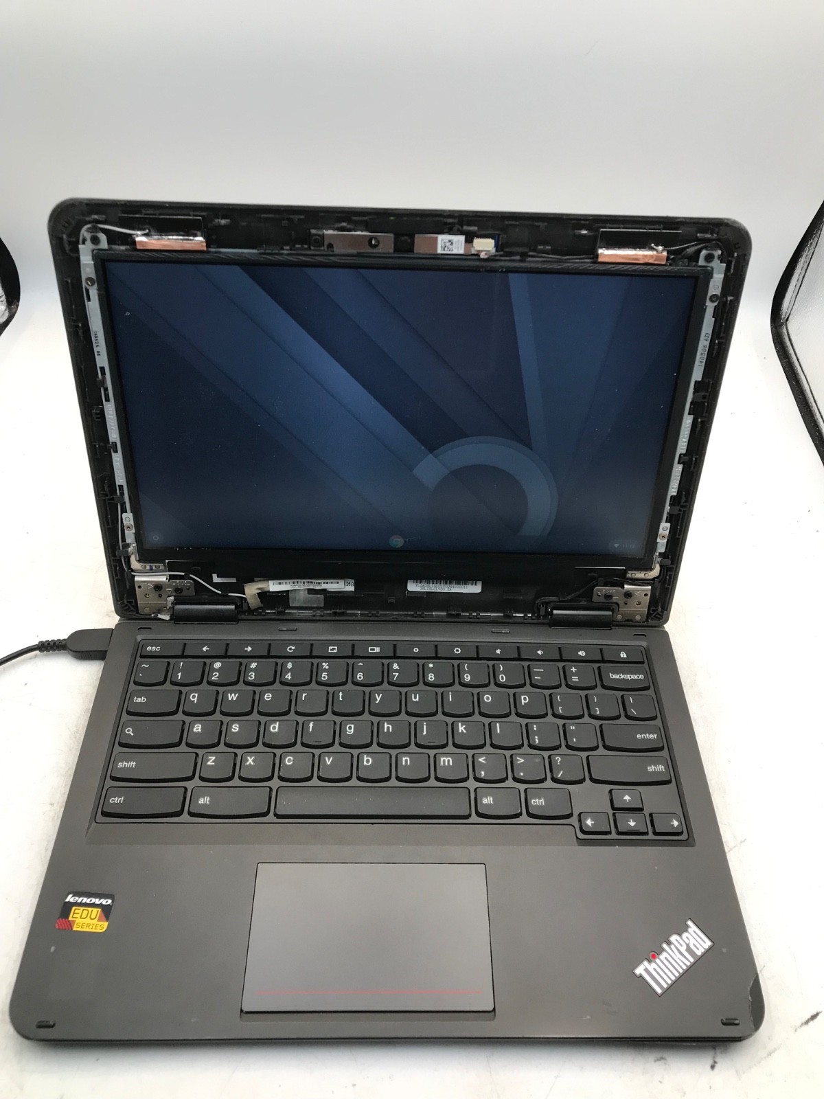 Lenovo ThinkPad ChromeBook Intel Celeron 11″ NO HDD -BOOTS/MISSING BEZEL -MZ