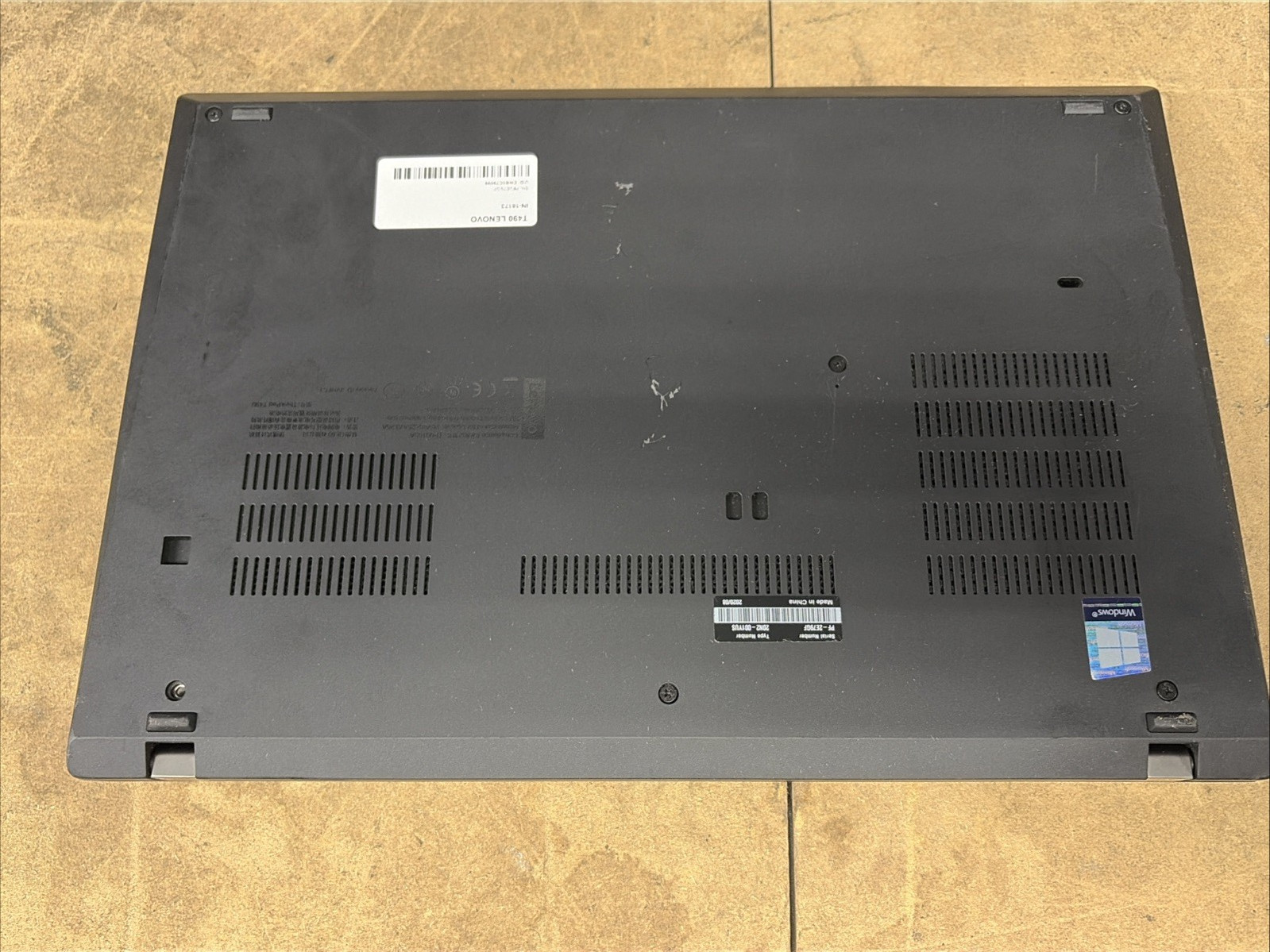 Lenovo ThinkPad T490 14″ FHD i5-8250U 8GB RAM No Battery/OS/SSD