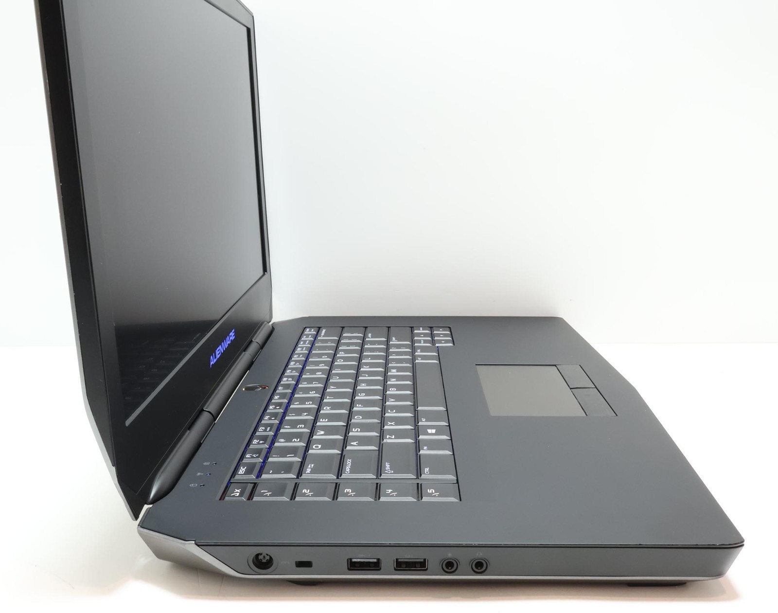 Dell Alienware 15 R2 Core i5-6300HQ 2.3GHz 8GB 128GB 1TB GTX 965M 15.4″
