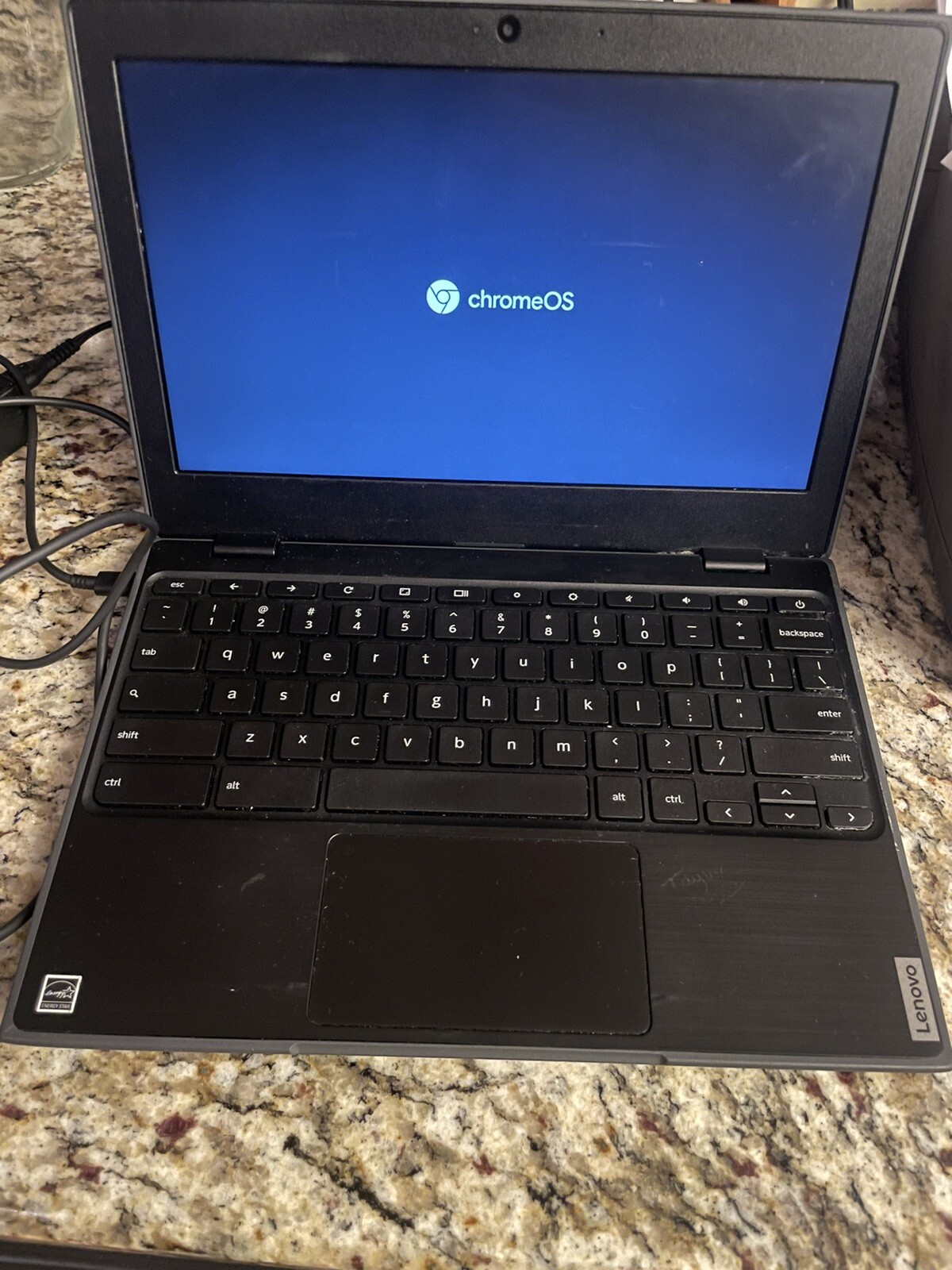 Lenovo 81QB0000US 100E Chromebook 2nd Gen 11.6in. MTK8173C 32GB SSD wifi