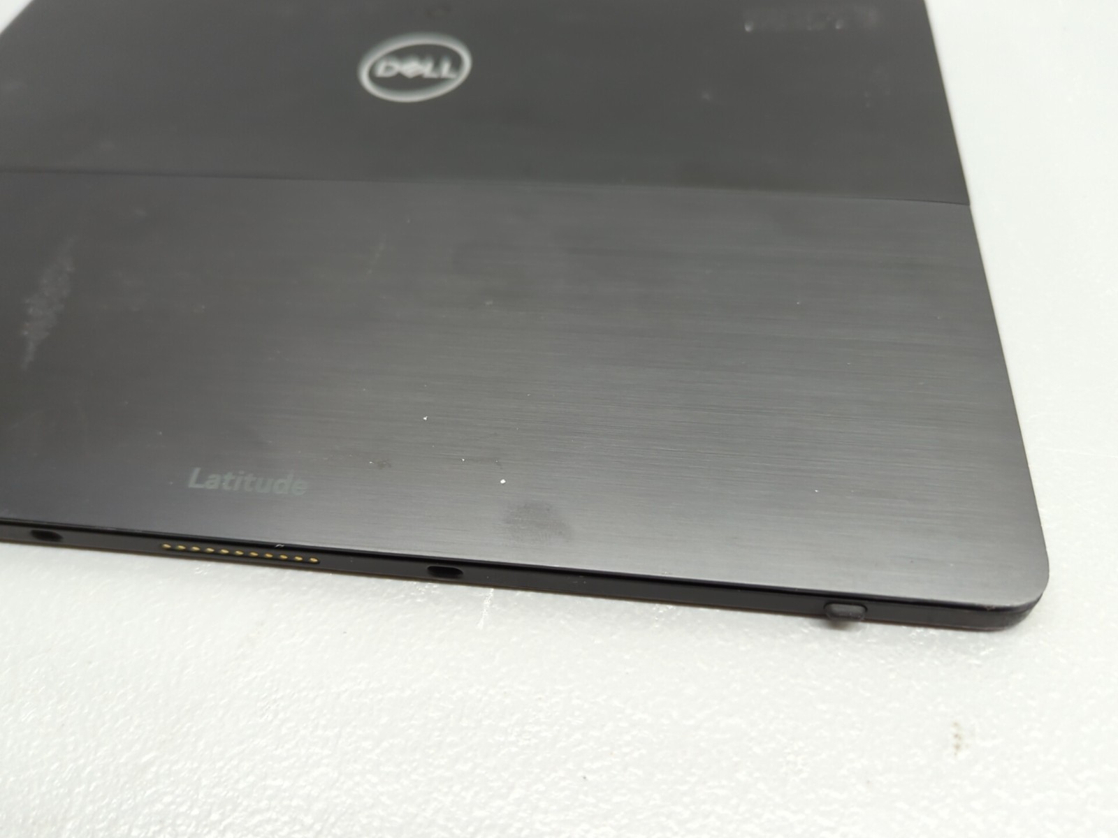 Dell 5290 2-in-1 Touch 12.3″ i5 8GB 128GB SSD Windows 11 – Webcam Faulty, No KB