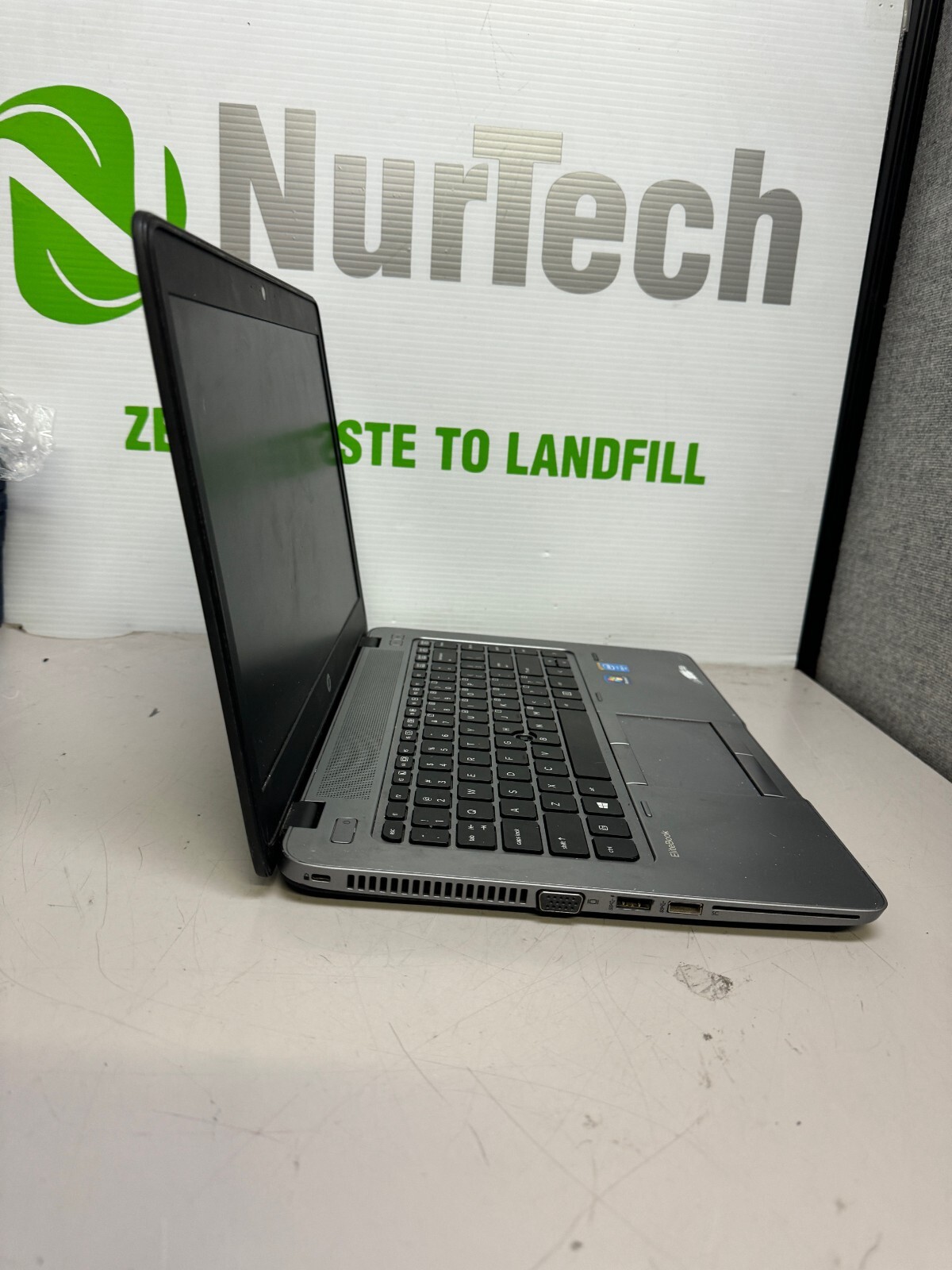 HP EliteBook 840 G2 14” i5-5300U 2.3GHz 8GB/256GB [NO OS] Laptop +AC [BIOS]
