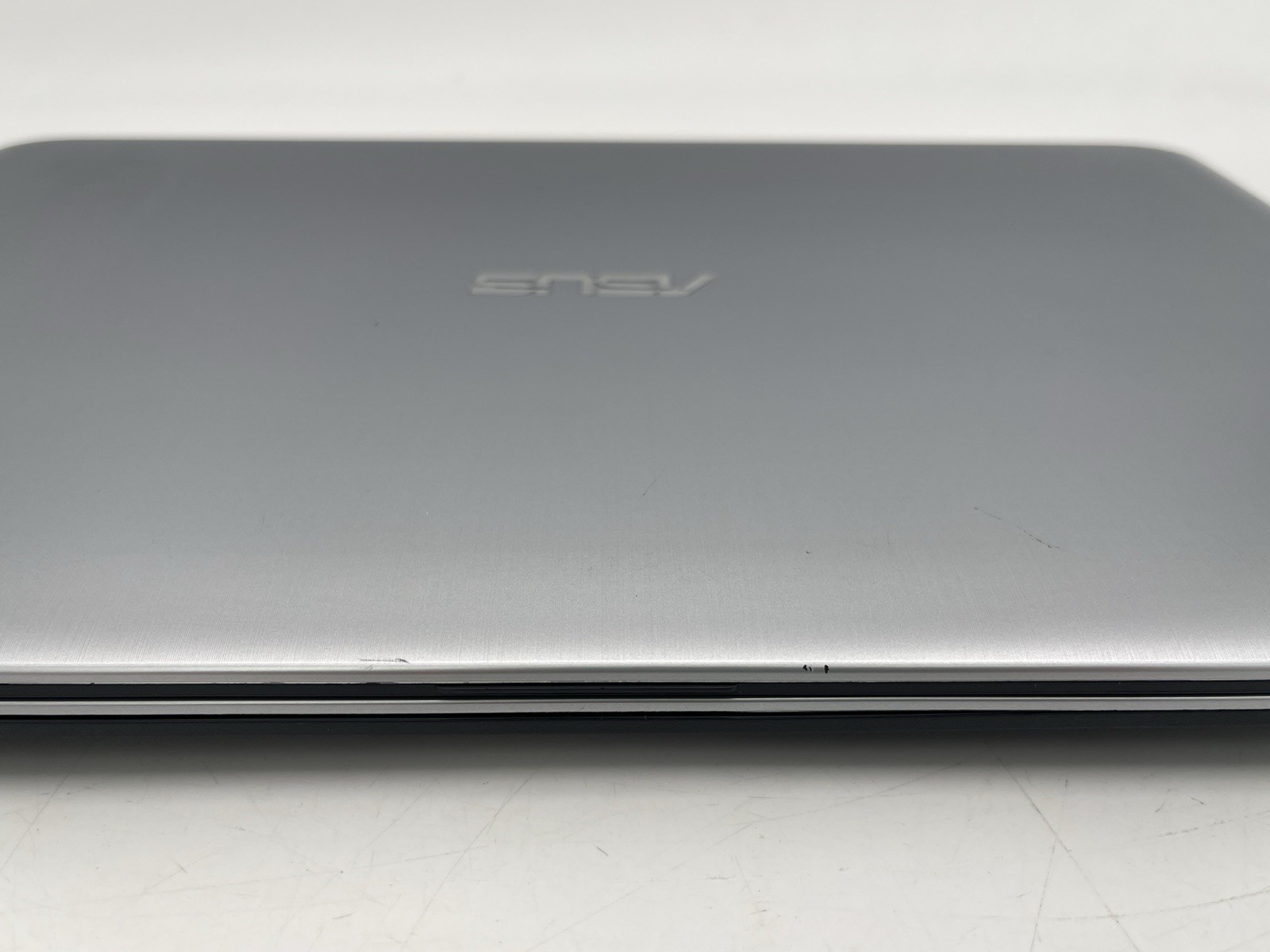 ASUS X540L 15.6″ Notebook PC w/ i3-5020U 2.2GHz CPU 4GB RAM 1TB HDD Windows 10