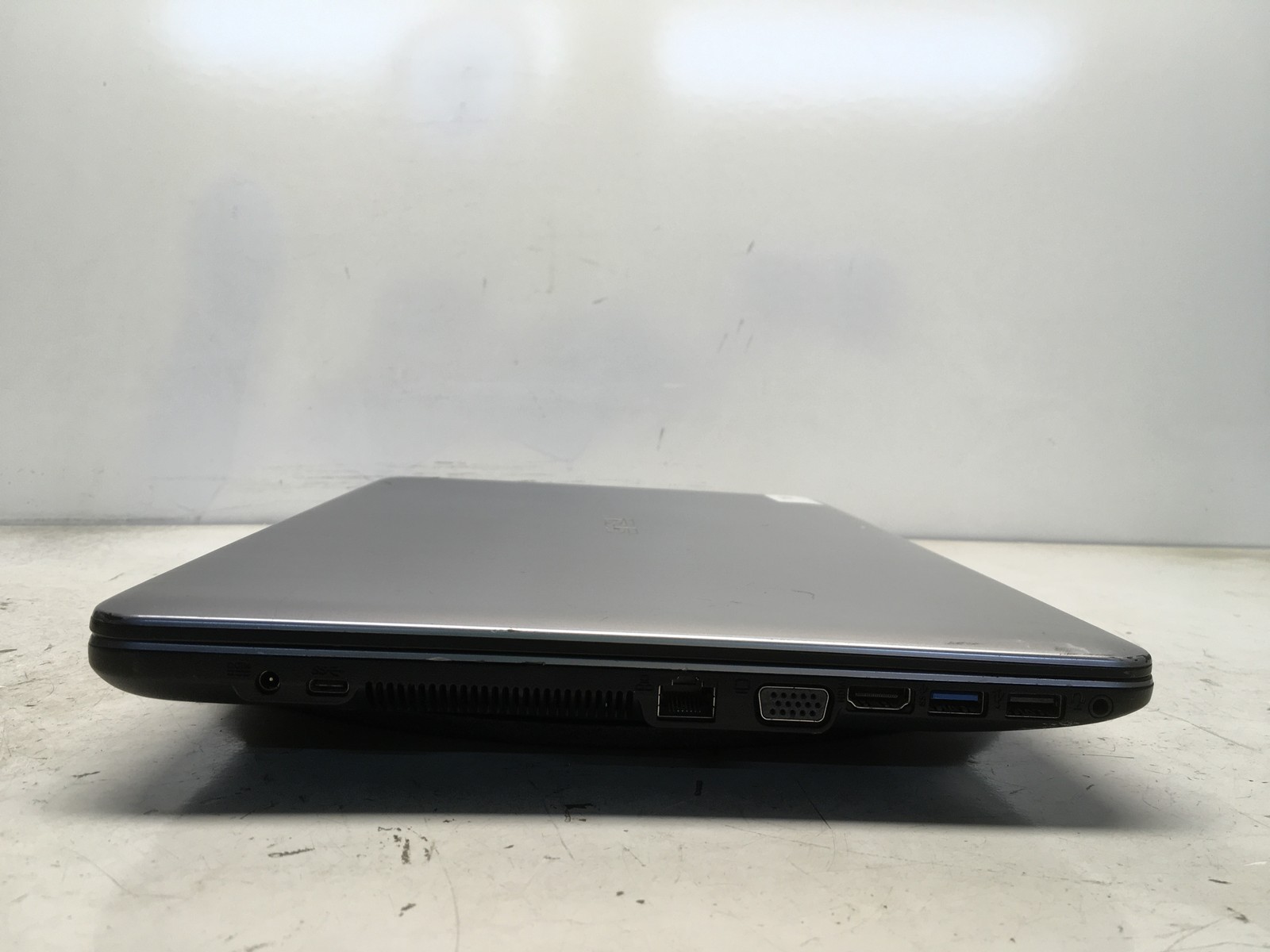Asus X540LA-SI30205P Intel Core i3-5020U 2.2GHz No RAM NO HDD No Batt
