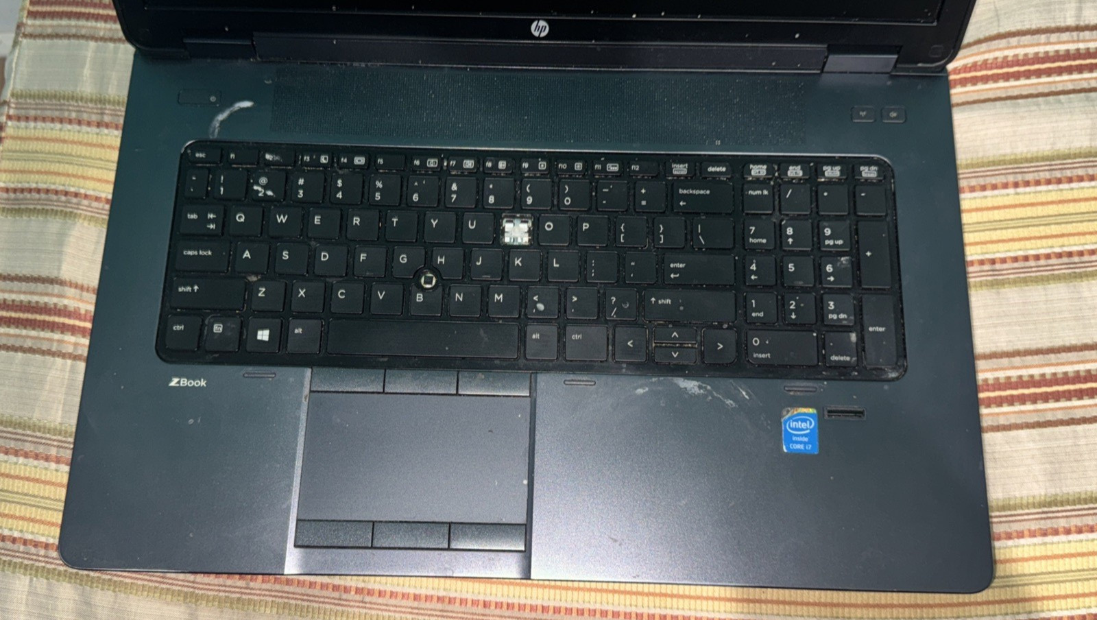 HP ZBOOK 17 G1 (i7-7820HQ 3.90GHZ, 512GB SSD, No RAM, Quadro P3000) FOR PARTS