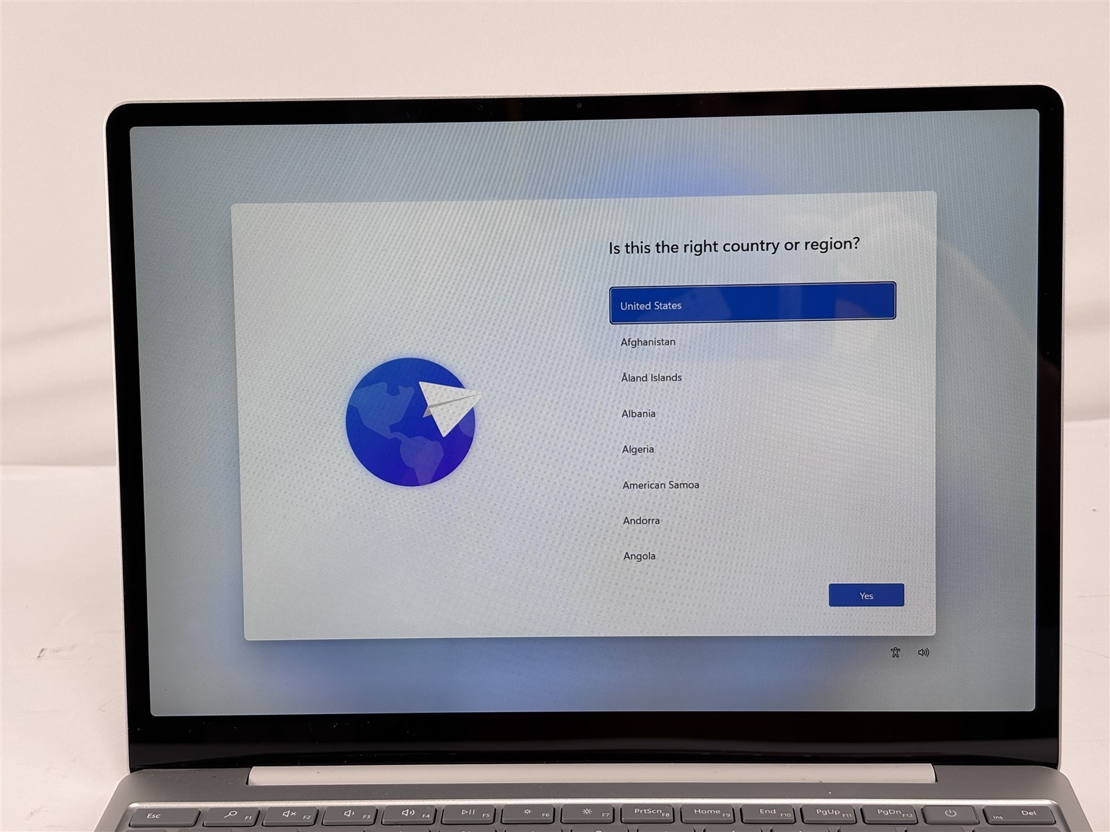 Microsoft Surface 12.4″ Laptop Go 2 Core i5-1135G7 2.4GHz 16GB 256GB SSD