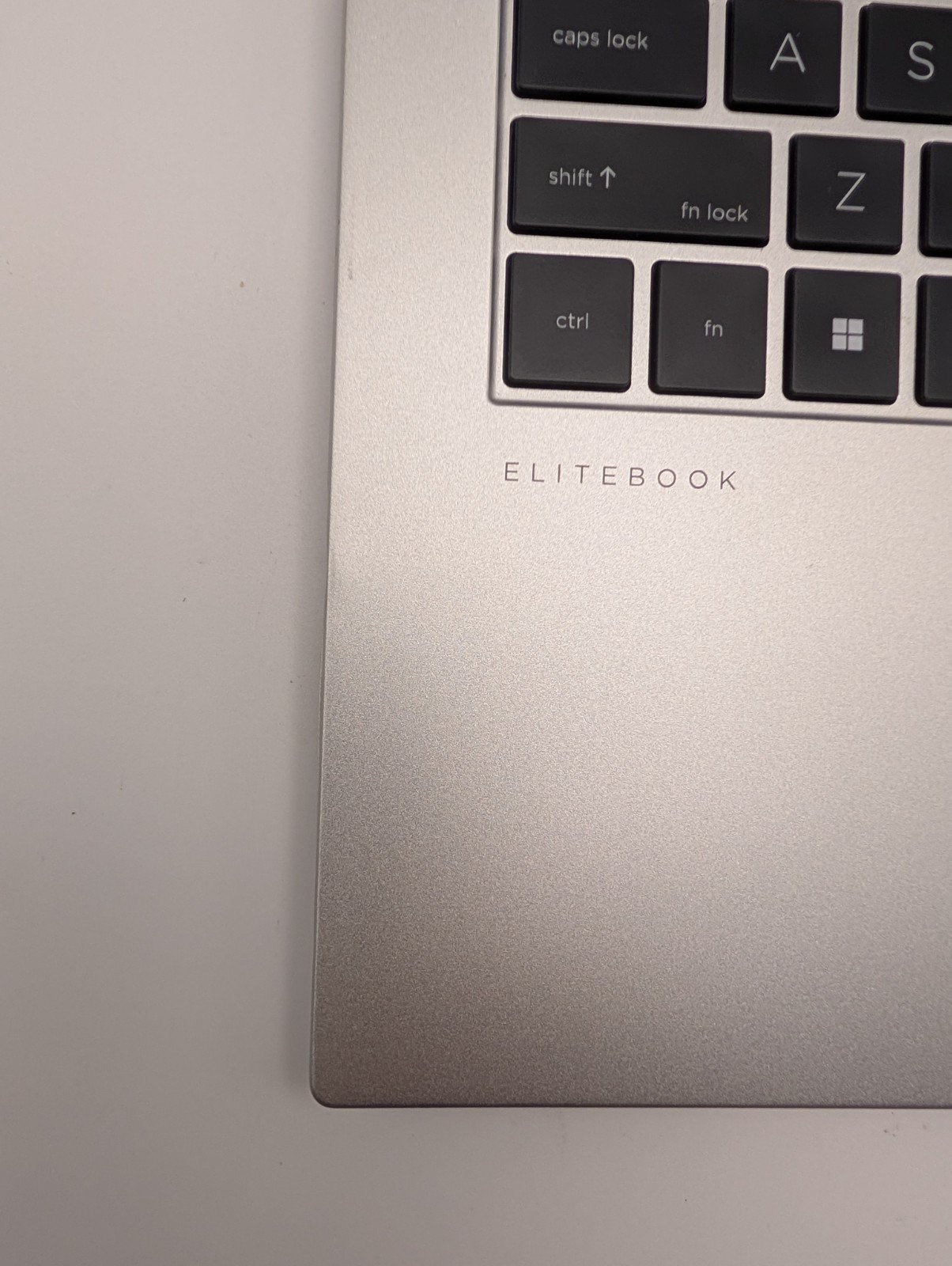 HP EliteBook 840 G11 14″ Core Ultra 7 155U 1.7GHz 16GB RAM 512GB SSD Read Desc..