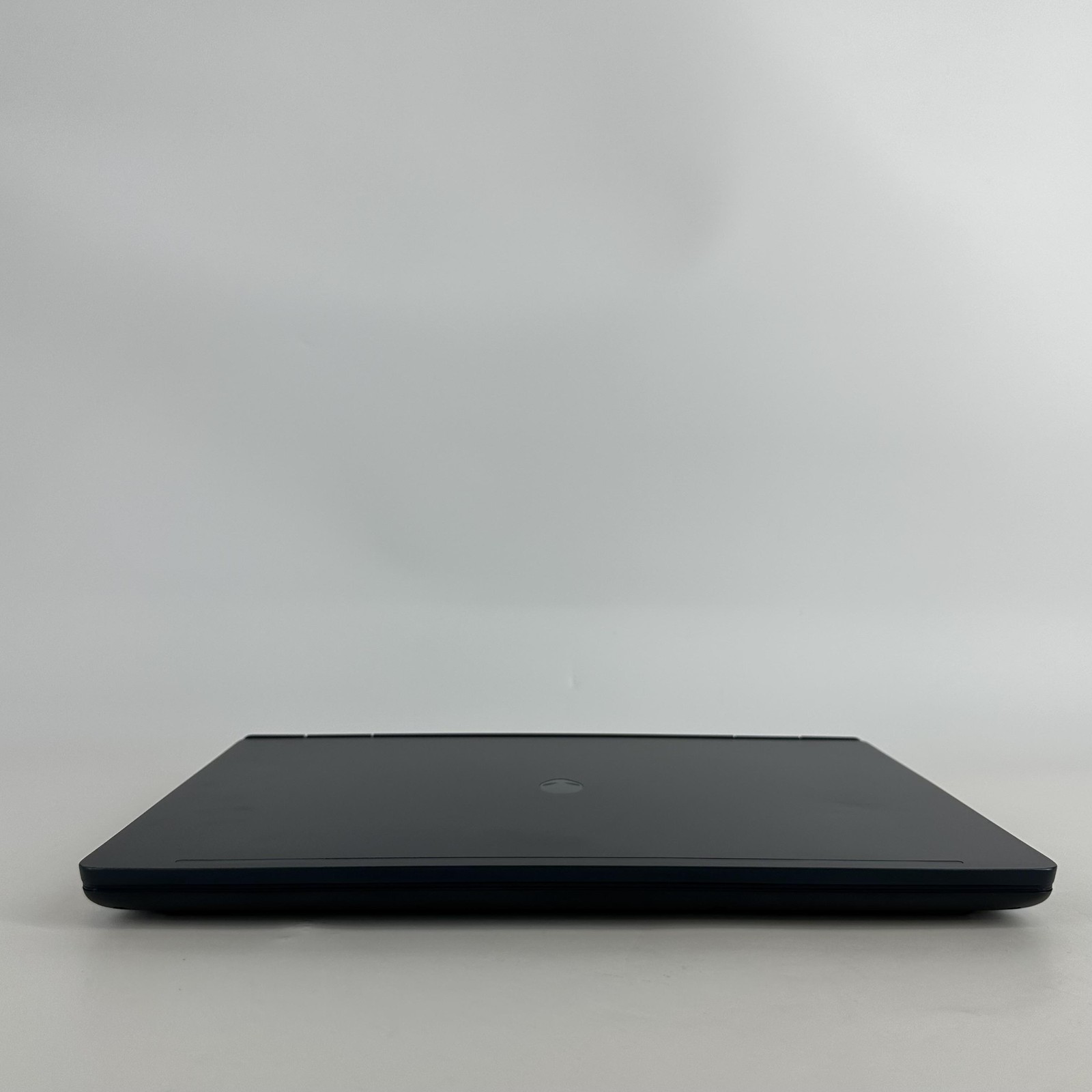 Dell Alienware 16X Aurora 240Hz QHD+ 2.7 GHz Ultra 9 275HX 32GB 2TB SSD RTX 5070
