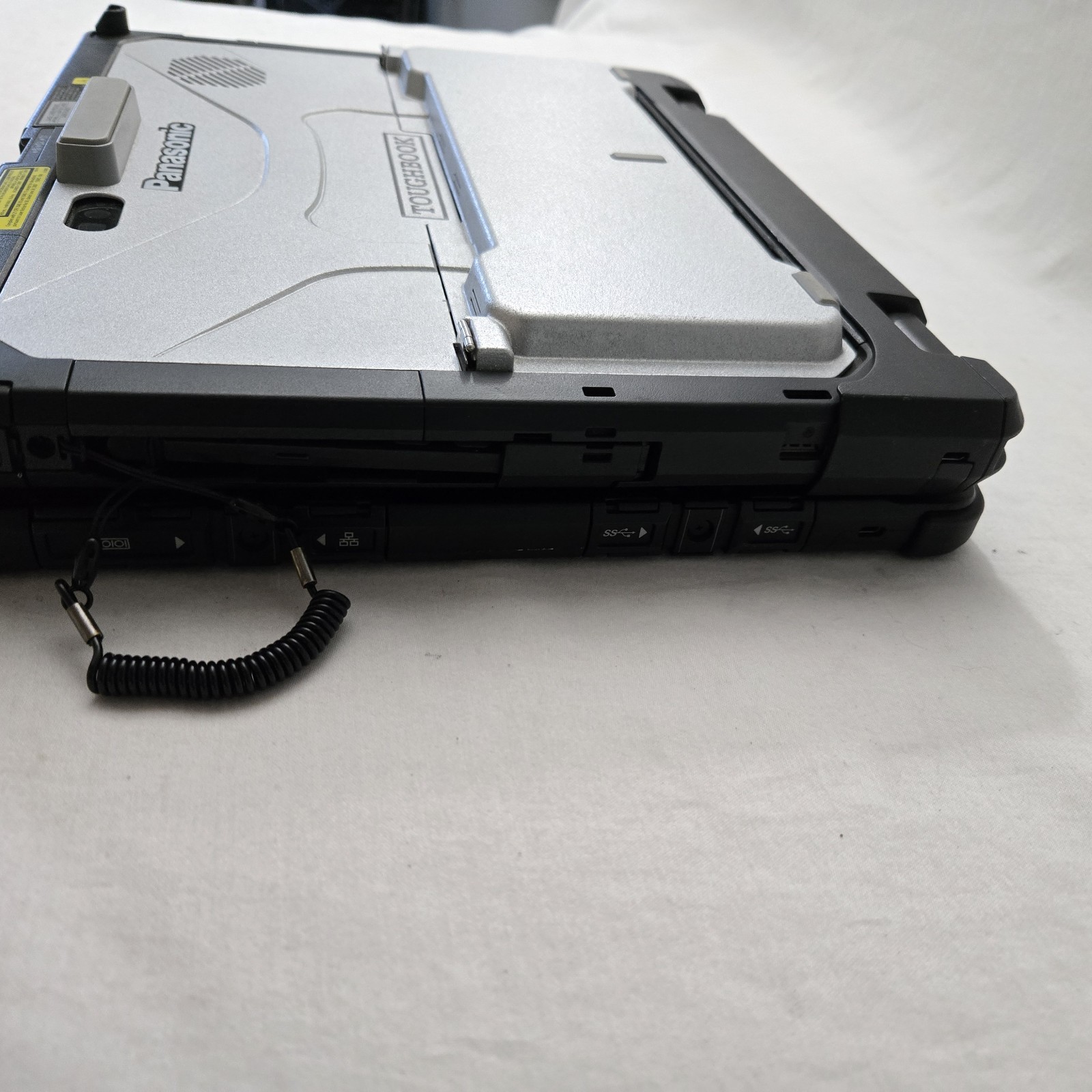 Panasonic Toughbook CF-33 i7-10810U 1.1GHz 512GB SSD 32GB Ram 4G GPS — Grade B