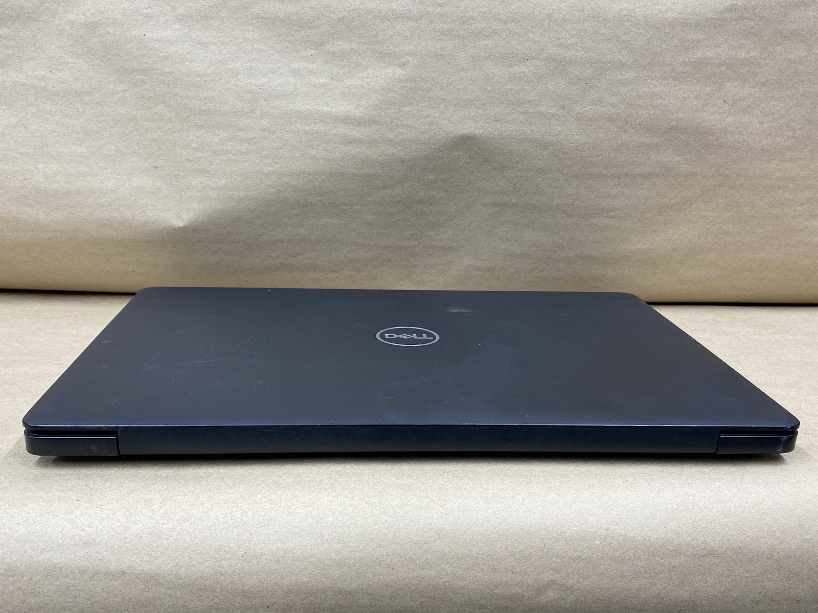 Dell Latitude 3590 – 15.5″ 1366×768 – i5-8250U – 4GB – 128GB SSD – Win 11 READ