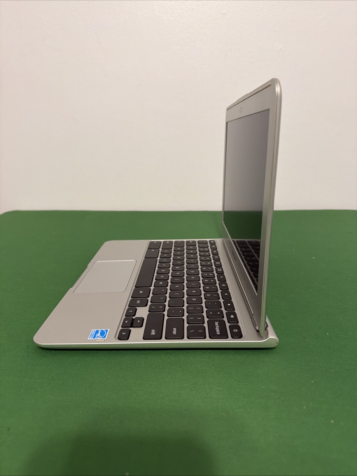 Samsung Chromebook (XE303C12-A01US) 11.6″ Exynos Chrome OS Read Description