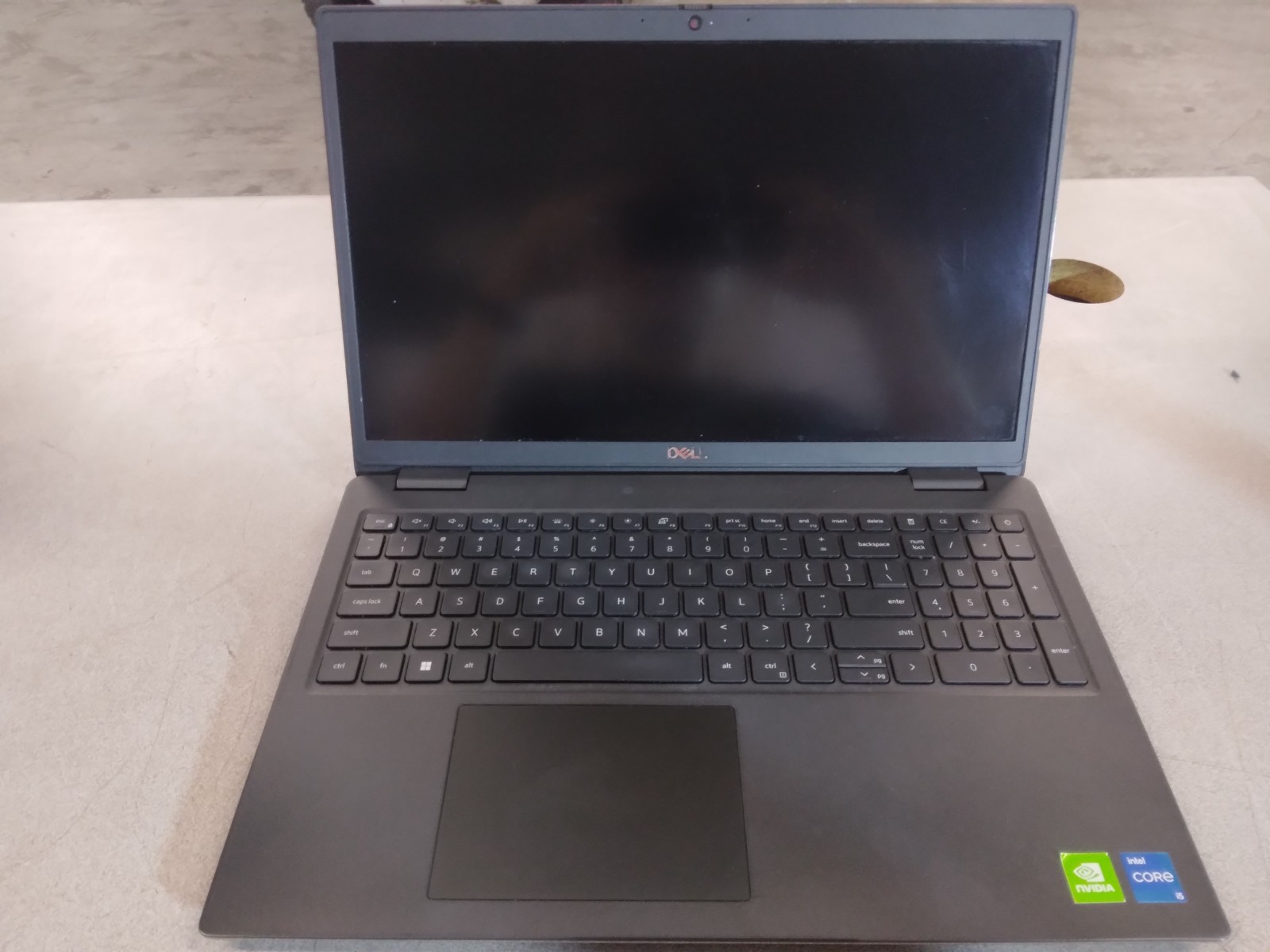 Dell*Latitude*3520*Intel*i5-1135G7*256GB*NVMe*4GB*DDR4*Geforce*MX350*No*OS