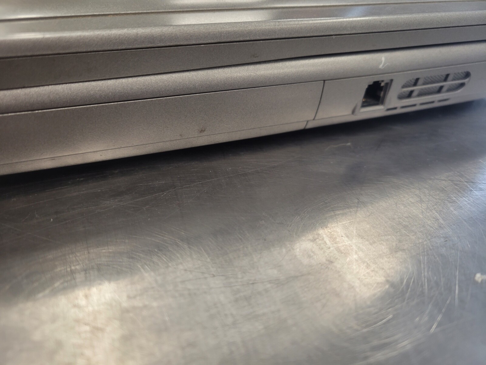 Dell Inspiron 1150 Laptop Celeron 2.6GHz 1GB RAM 60GB HDD – As-is, boots to BIOS