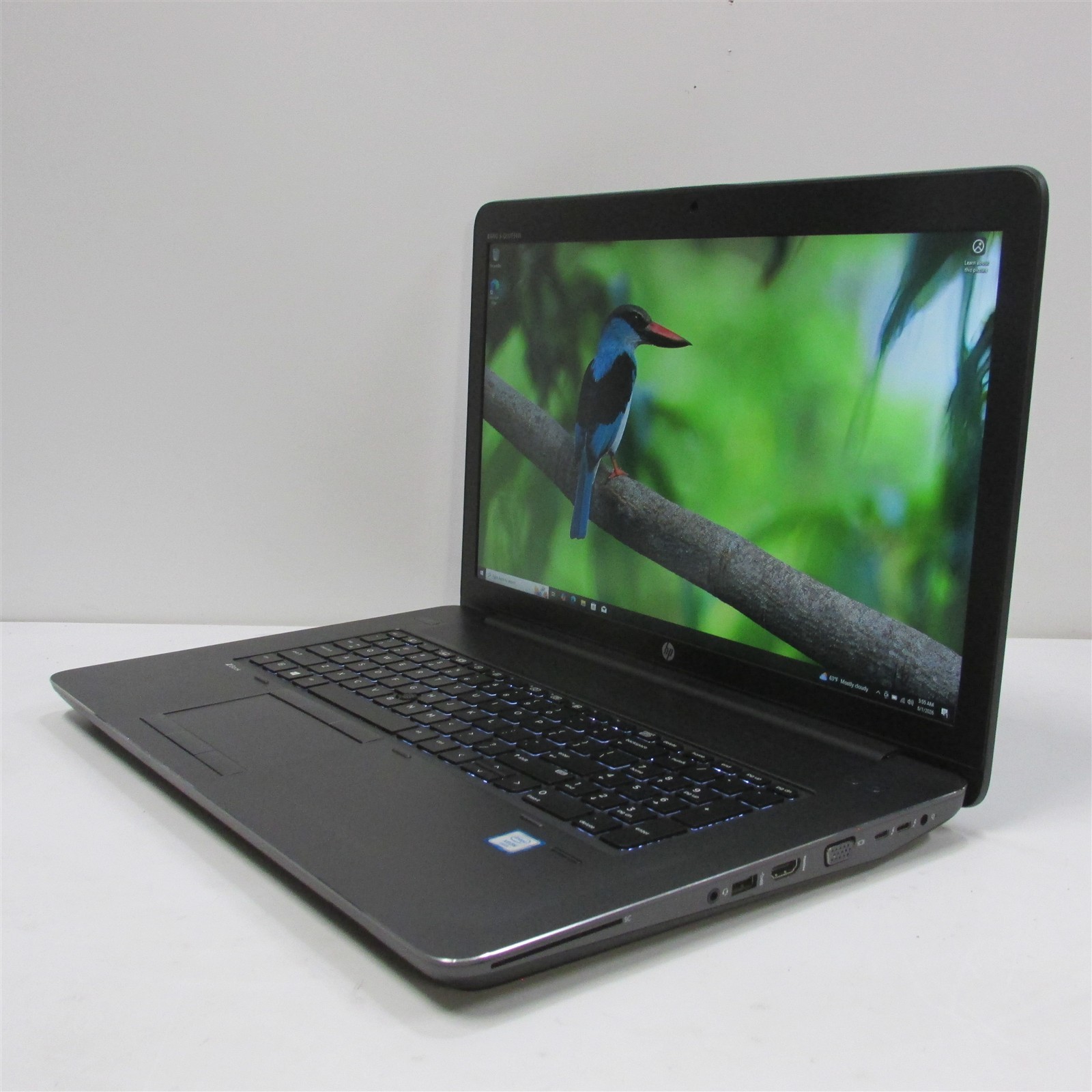 HP ZBook 17 G3 Xeon E3-1535M v5 2.9GHz 32GB RAM 512GB M.2 17″ Windows 10 Pro