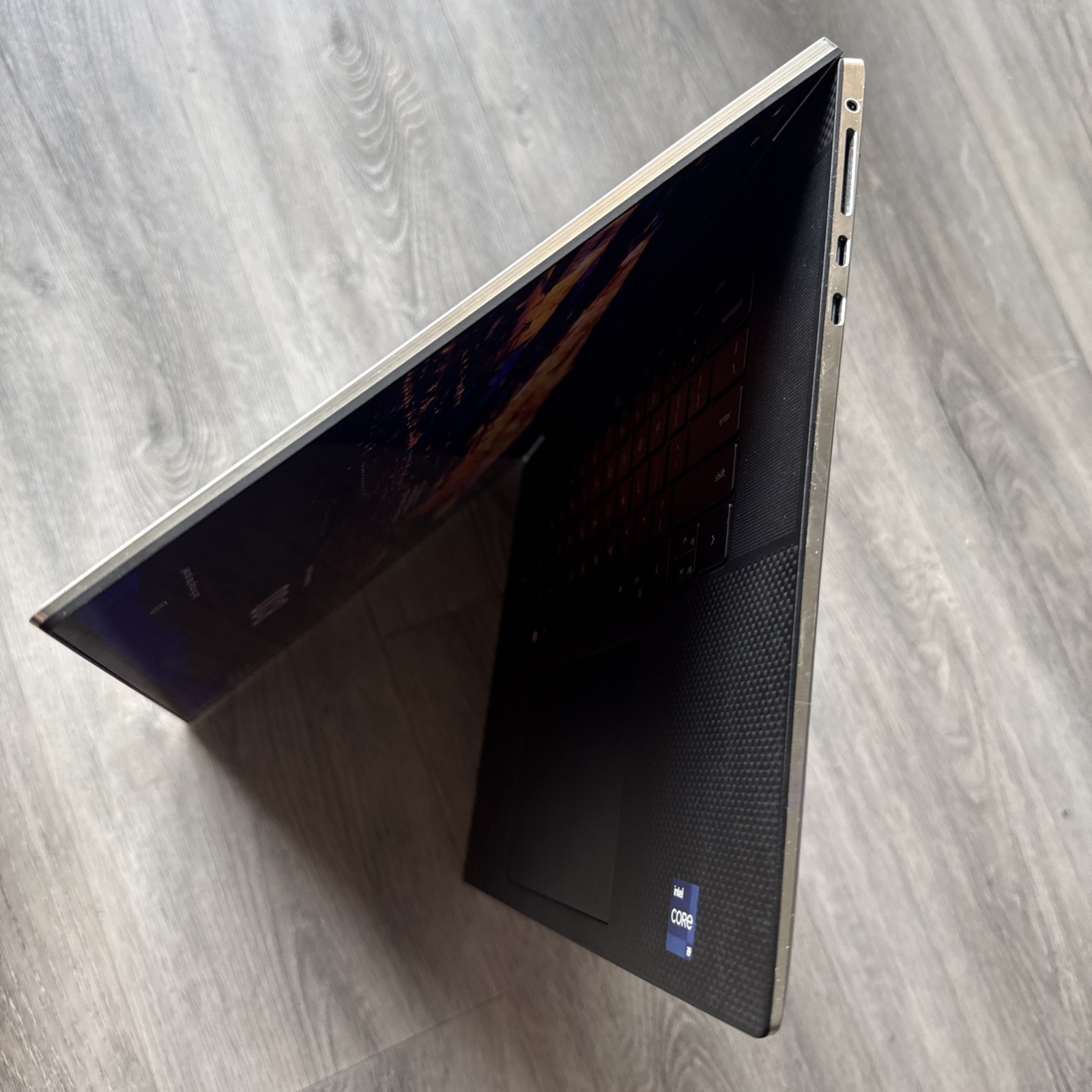 Dell XPS 17 9720 Intel i9-12900HK, 64GB RAM, 2TB SSD, NVidia GeForce RTX 3060