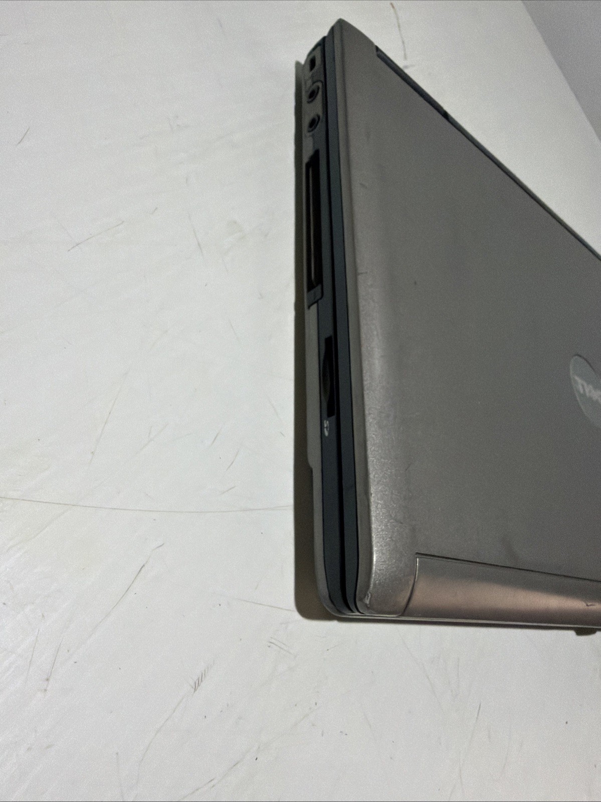 Dell Latitude D430 12″ Laptop Core 2 Duo 2gb Ram No Drives Boots Bios NO P/S