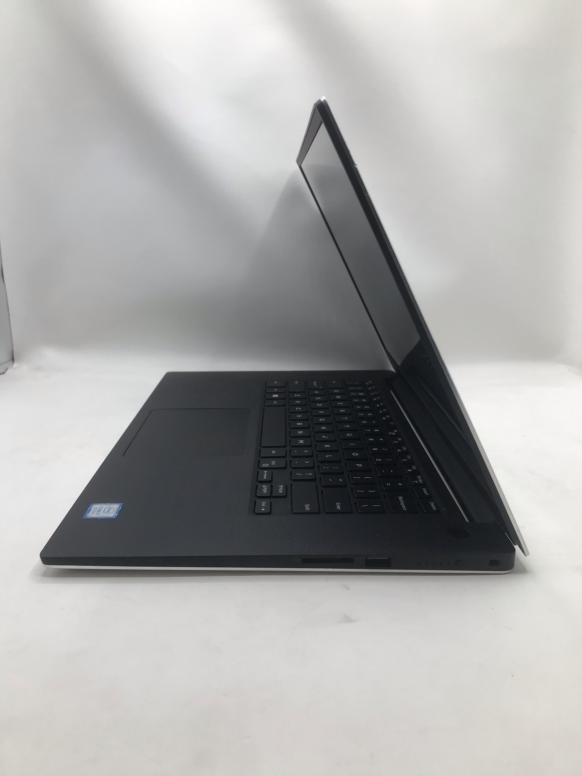 DELL PRECISION 5540 15″ i7 2.6GHz 16GB RAM 512GB–GRADE D