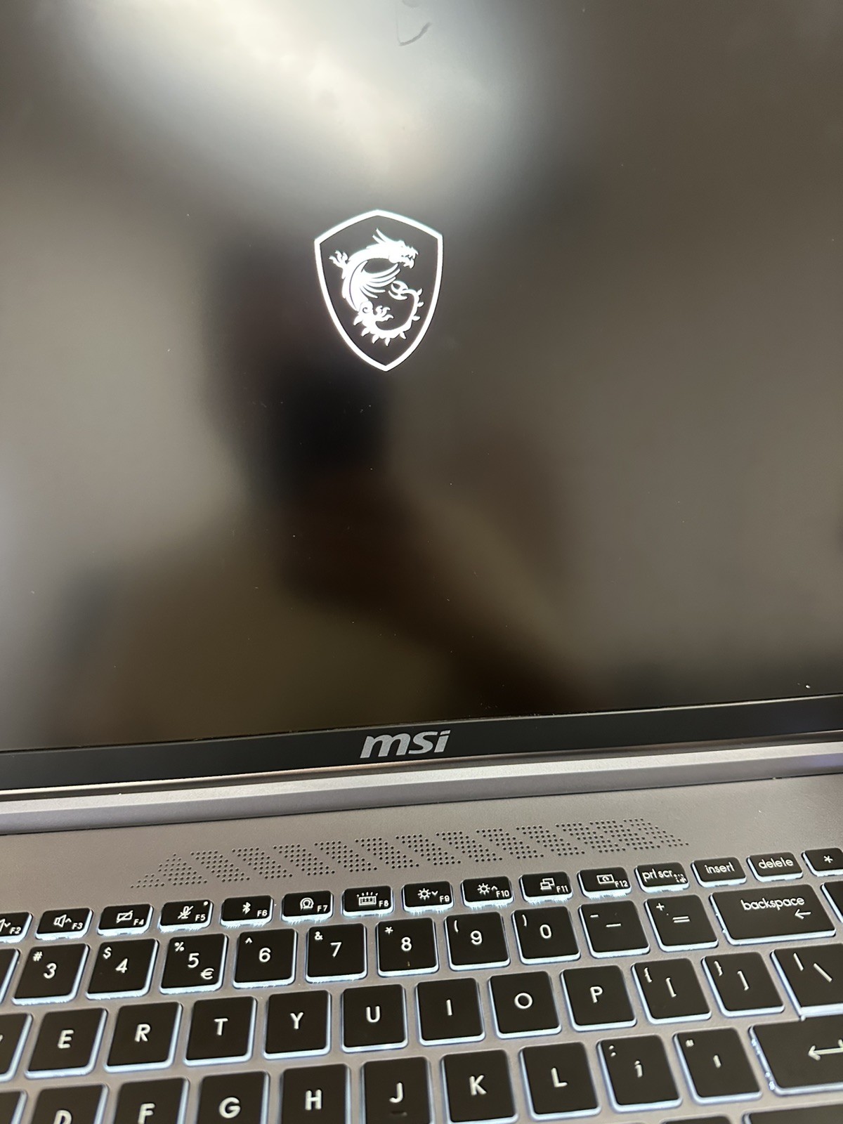 MSI Creator 16 AI Studio A1VHG 16.0″UHD+ Core Ultra 9 185H 32GB 1TB RTX 4080
