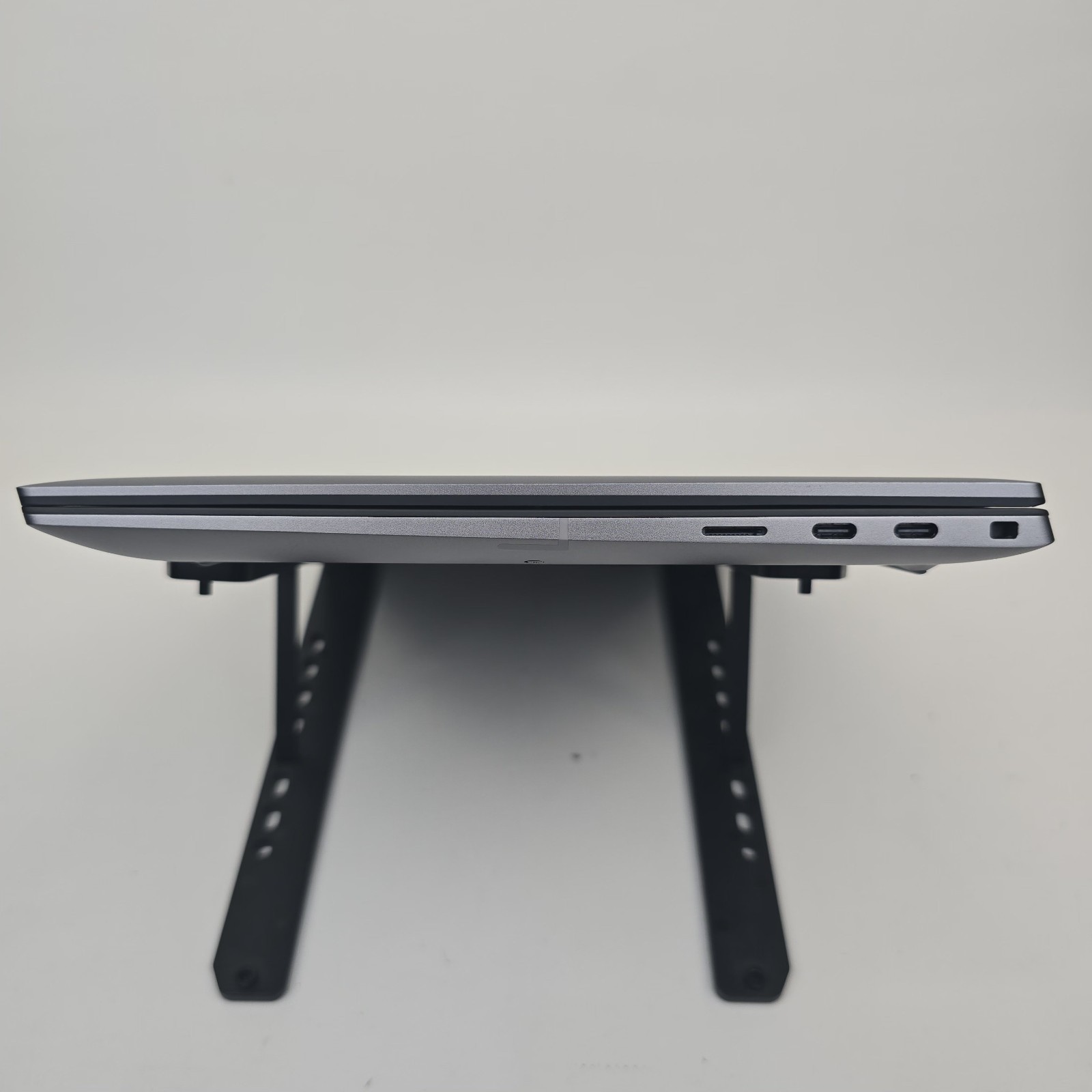 Dell Precision 5490 FHD+ Ultra 7 165H 64GB 512 RTX 2000 Ada 8GB NO OS/AC