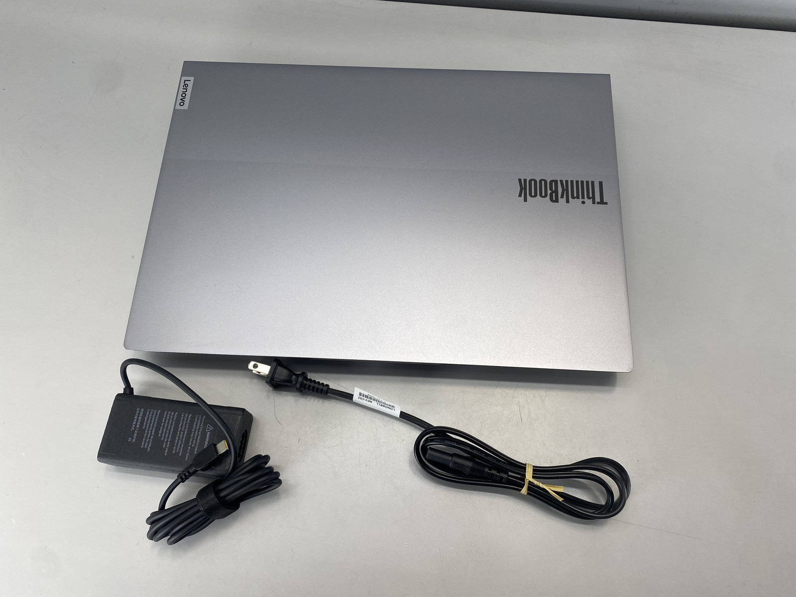 Lenovo Laptop ThinkBook 16 G8 IRL 16″ Intel Core 5 210H 512GB – Arctic Gray
