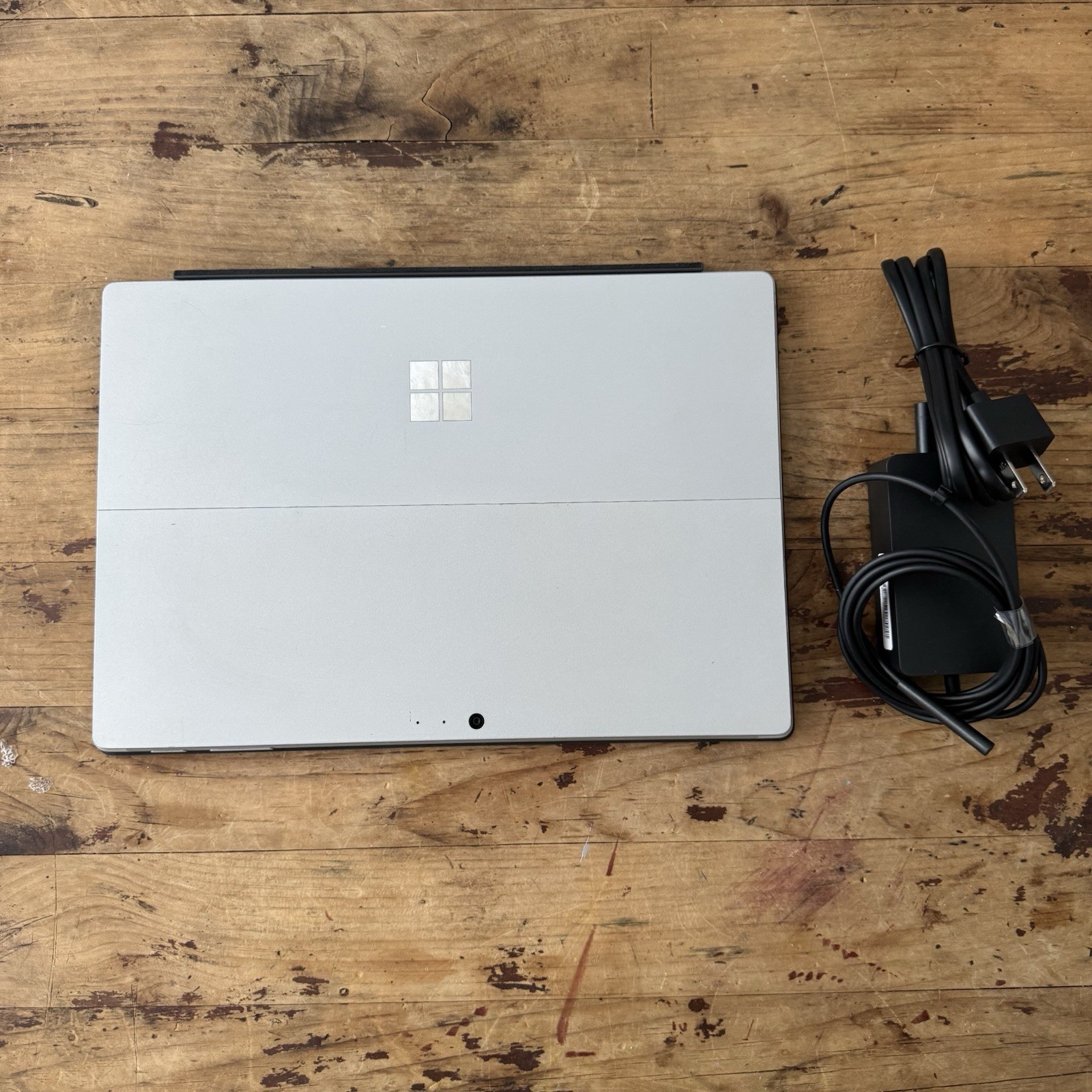 Microsoft Surface Pro 12.3 inch (256Gb, Intel Core i5-7300U @ 2.60GHz, 8GB RAM)