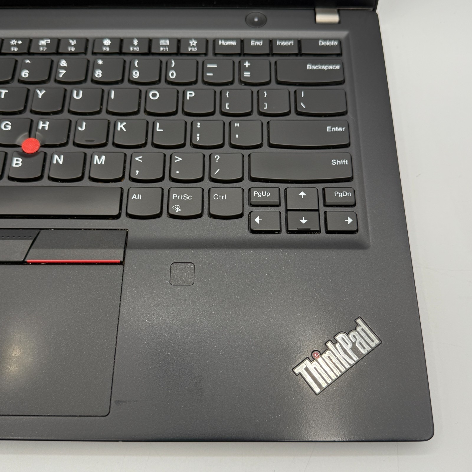 Lenovo ThinkPad T490s 14″ i5-8265U 16GB RAM 256GB SSD Win11 Pro Fingerprin Fair