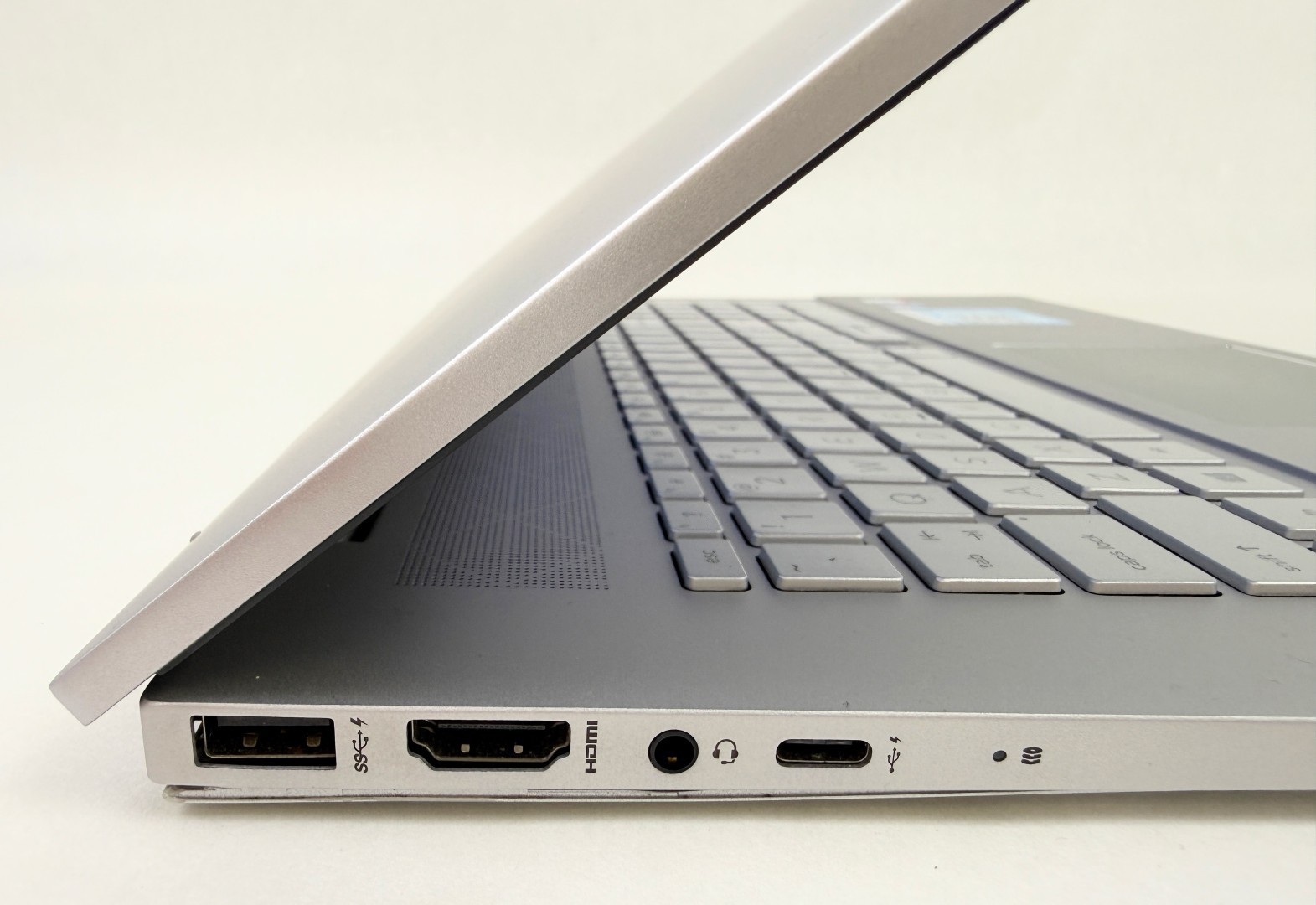 HP Envy 17m-cg1013dx 17.3″ FHD i7-1176G7 12GB 512GB SSD W11H – Read Issue