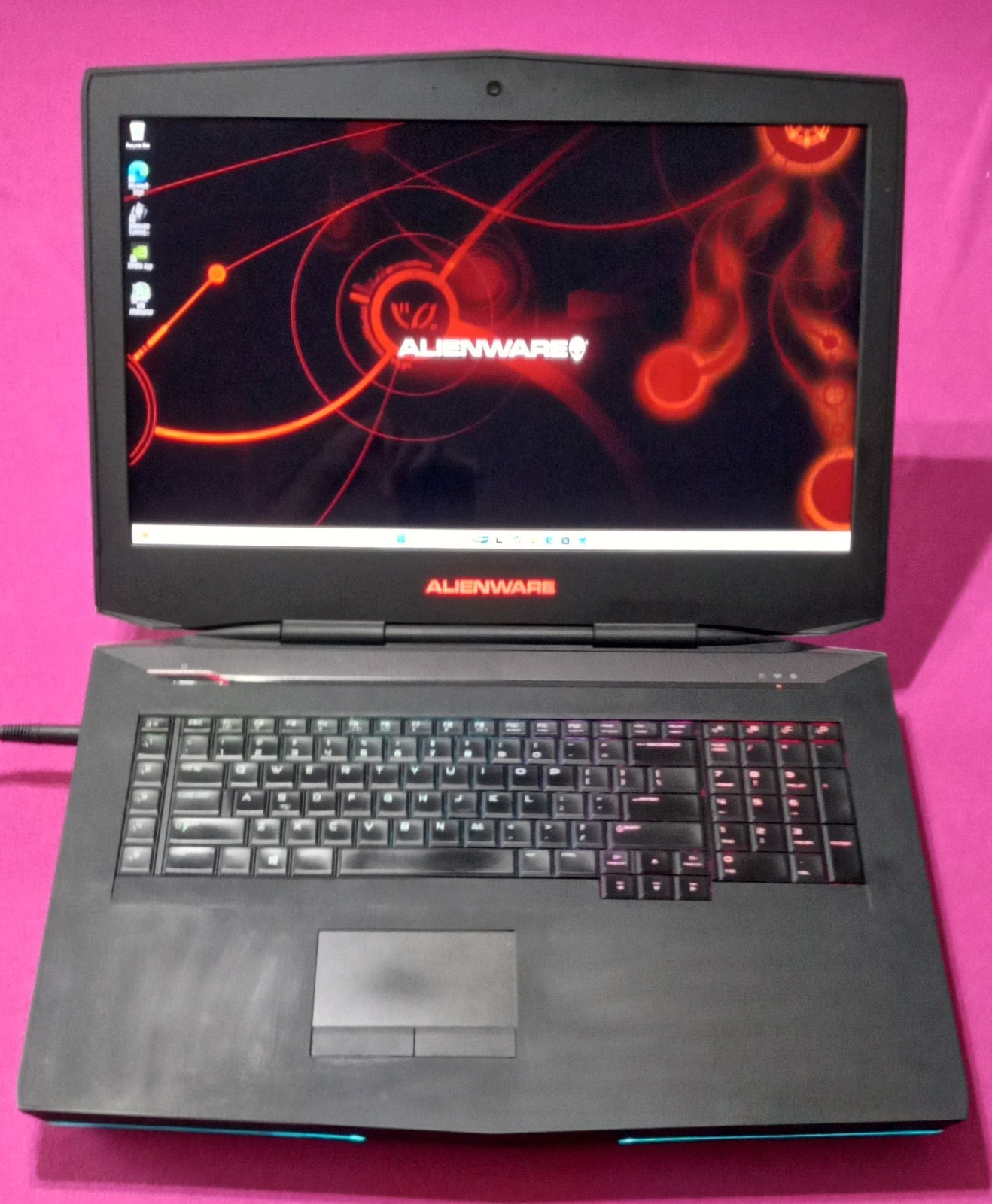 Dell Alienware 18 laptop I7-4900mq 2.8-3.8Ghz 24GB 500GB SSD NVIDIA P4200 AX210