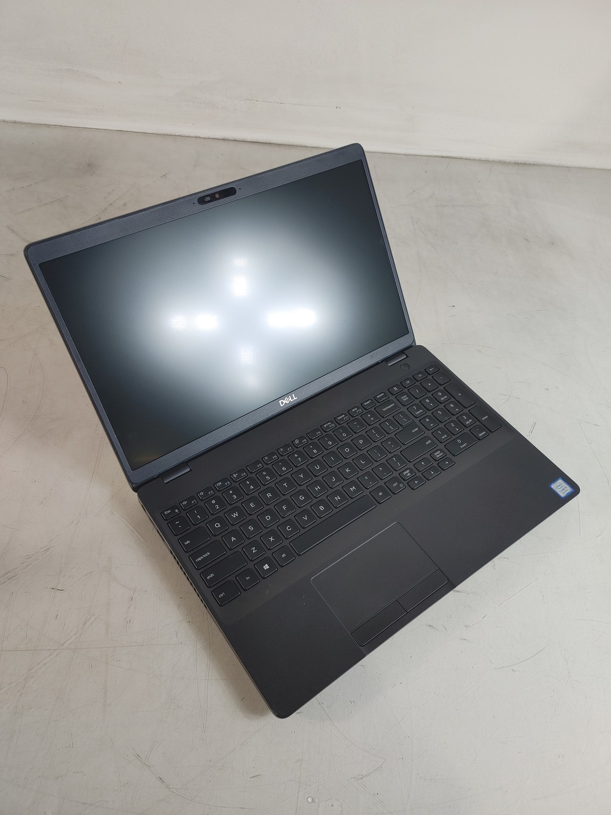 Dell Latitude 5500 Core i5-8265U 1.60 GHz 8 GB DDR4 No HDD