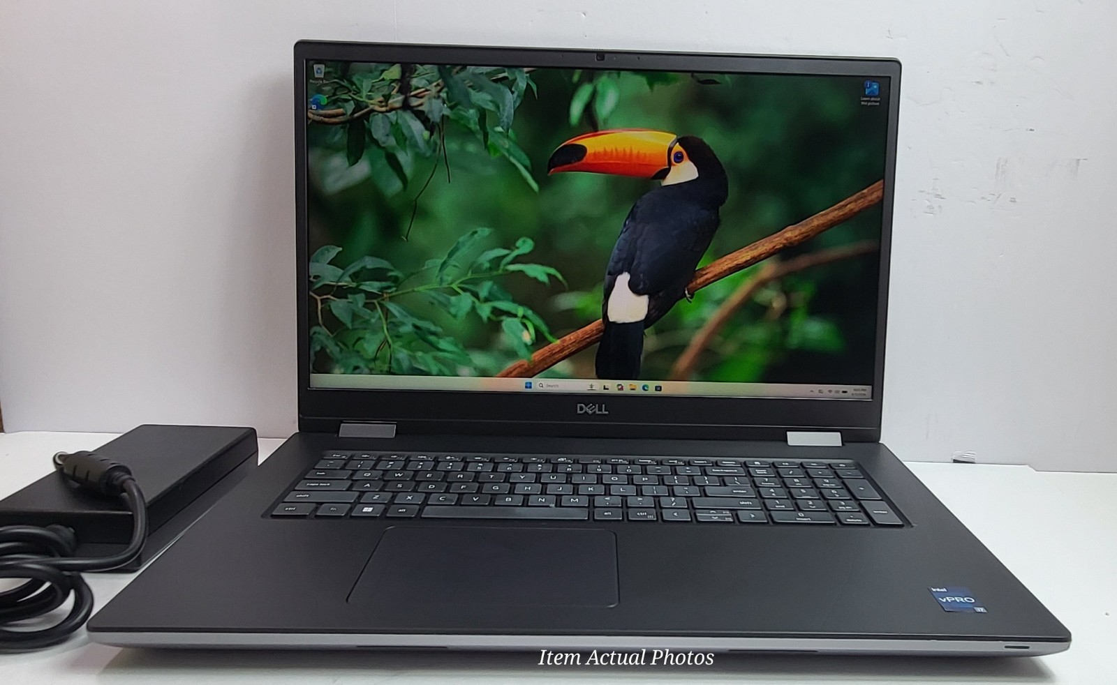 Dell Precision 7770 17.3″ FHD i7-12850HX 1TB SSD 16GB RAM W11P RTX A3000 12GB