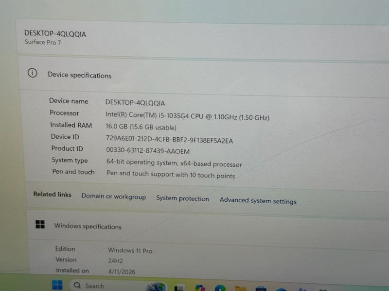 MS Surface Pro 7 Core i5-1035G4-1.1GHz,16GB RAM,256GB SSD,Win11-Screen Crack