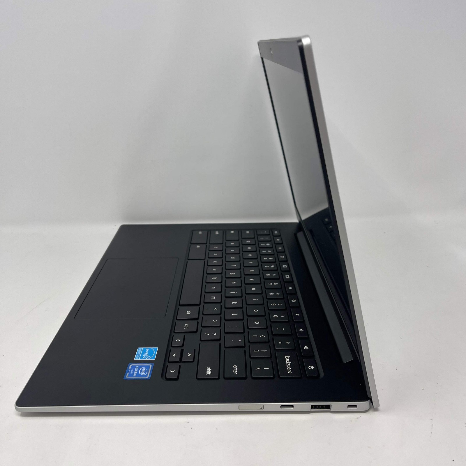 Samsung Galaxy Chromebook XE345XDA 14″ Celeron N4500 1.1GHz 4GB RAM 32GB SSD