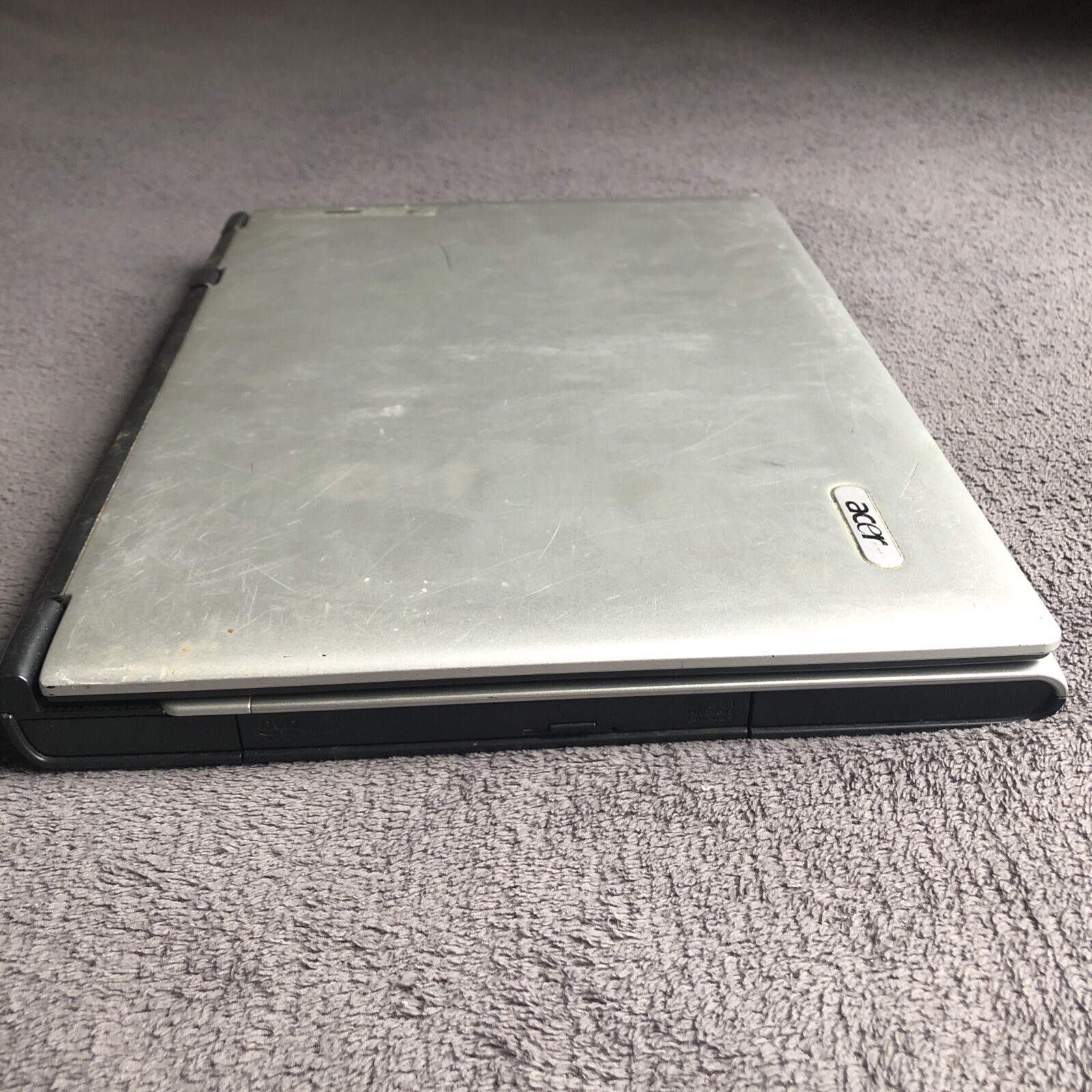 Acer Aspire 3000 3004WLCi Laptop AMD Sempron 512MB RAM+60GB HDD – NEEDS WORK